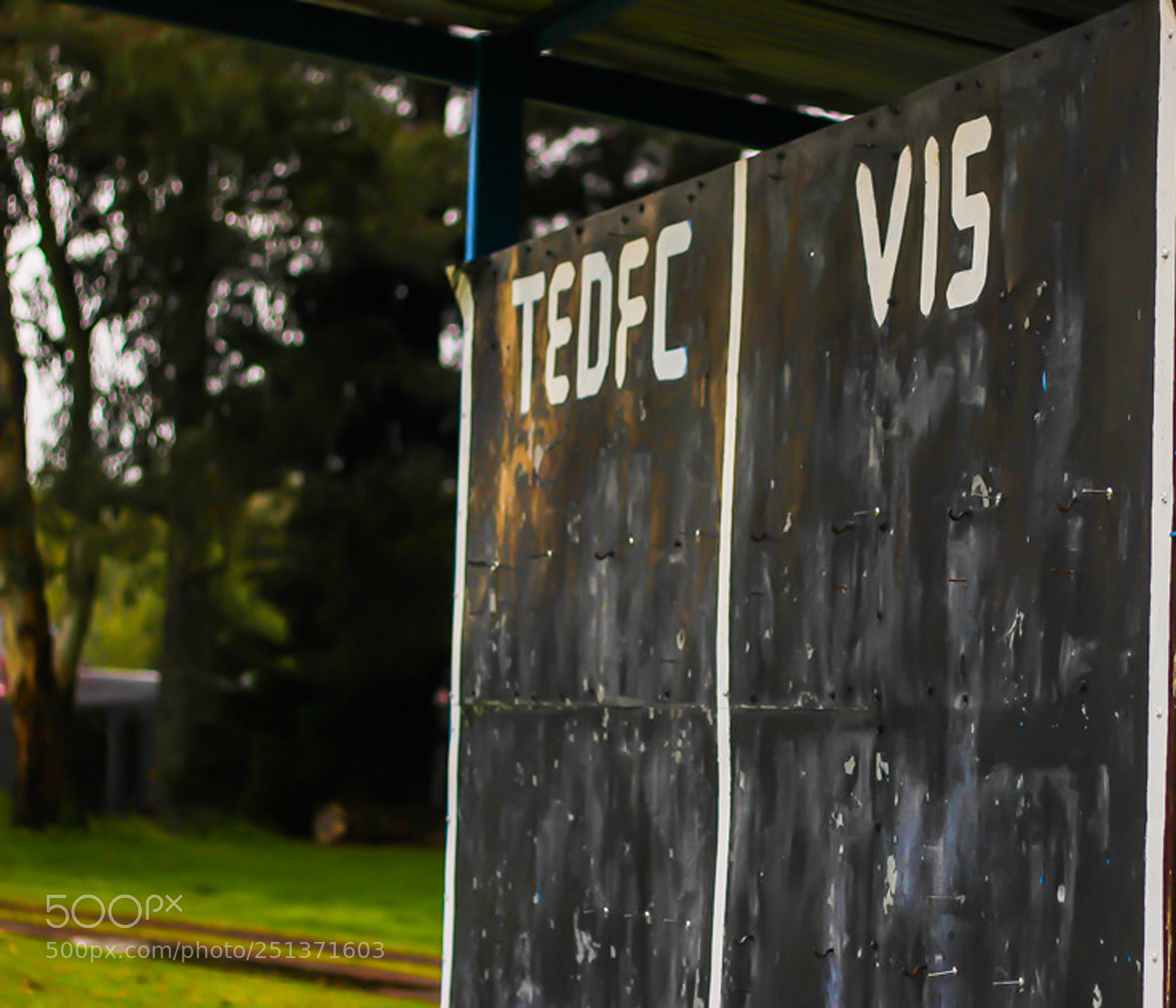 Canon EOS 600D (Rebel EOS T3i / EOS Kiss X5) sample photo. Australian rules country scoreboard photography