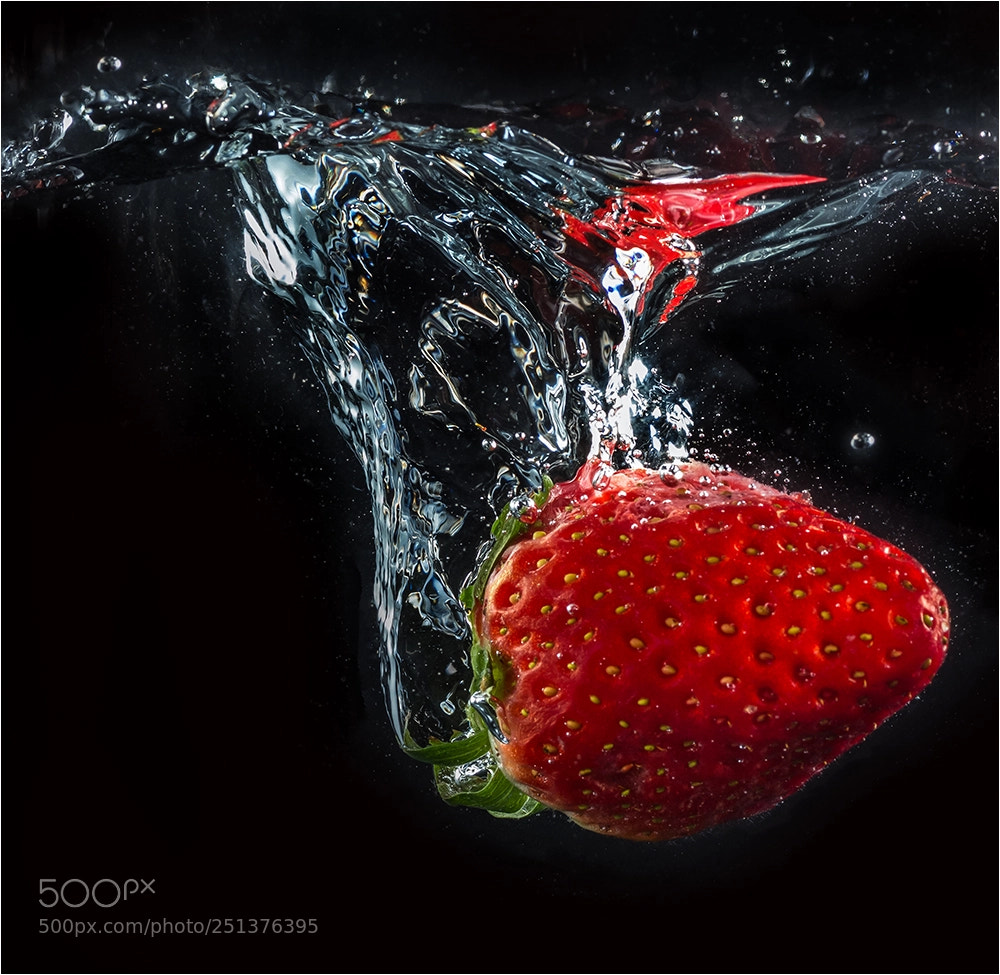 Canon EOS 60D sample photo. Strawberry under water photography