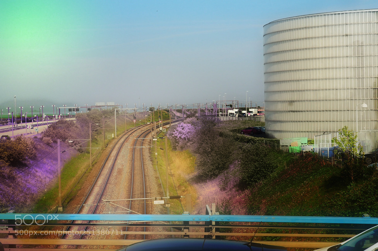 Olympus OM-D E-M10 II sample photo. Tracks photography