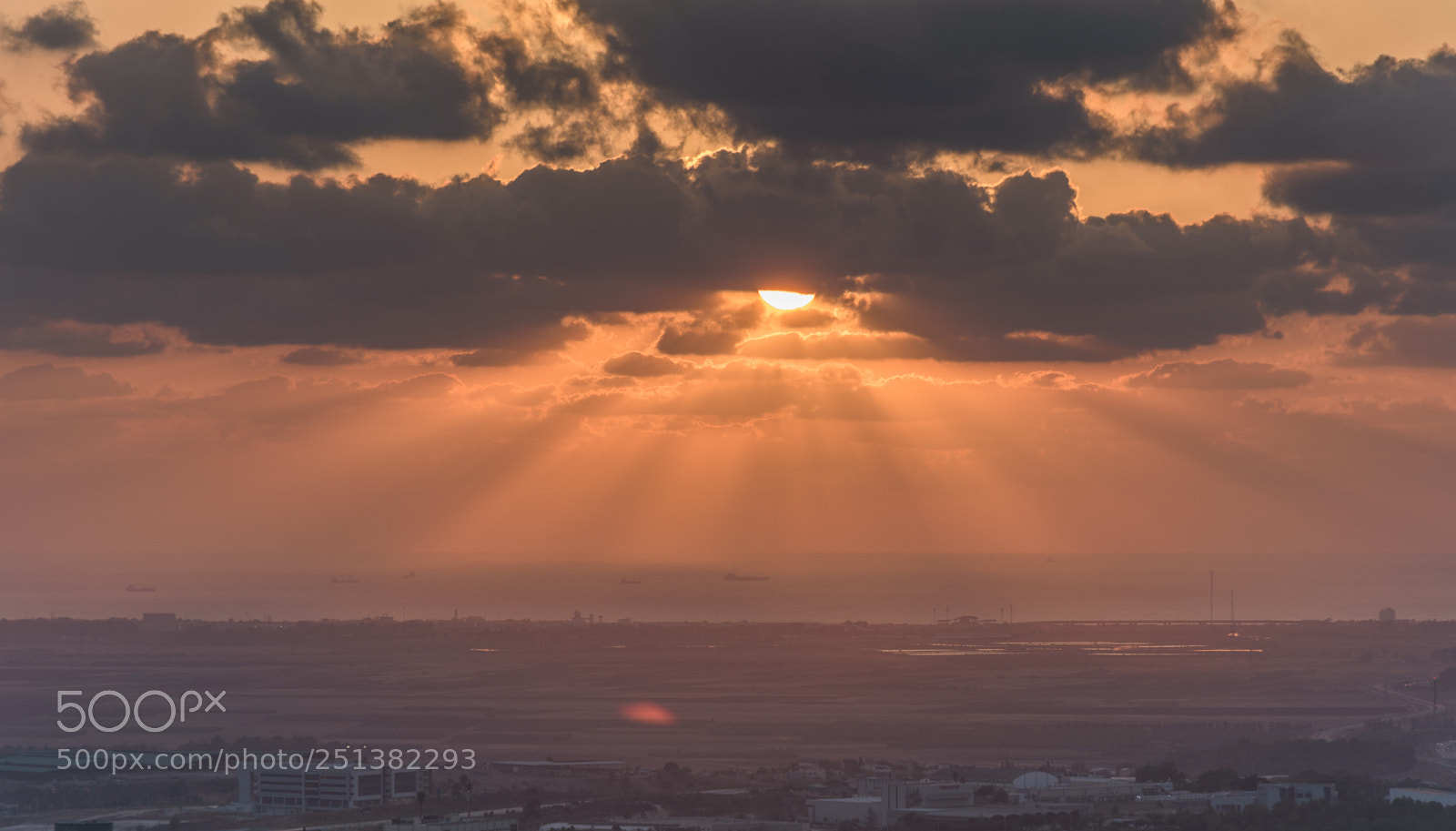 Nikon D7200 sample photo. A rays of sunlight photography