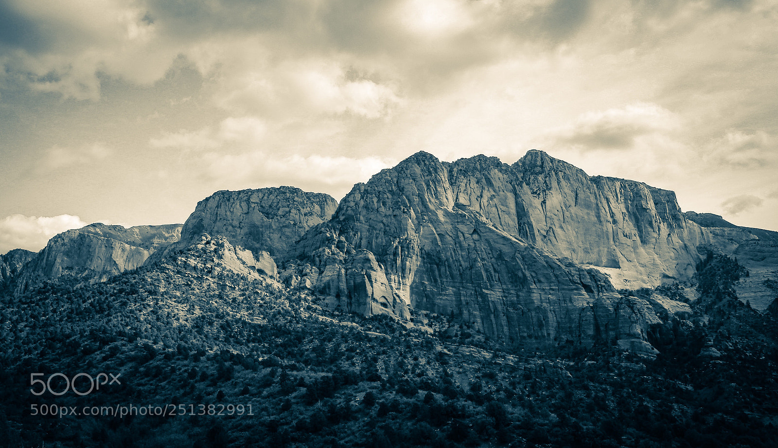 Canon EOS 60D sample photo. Hike into kolob canyon photography
