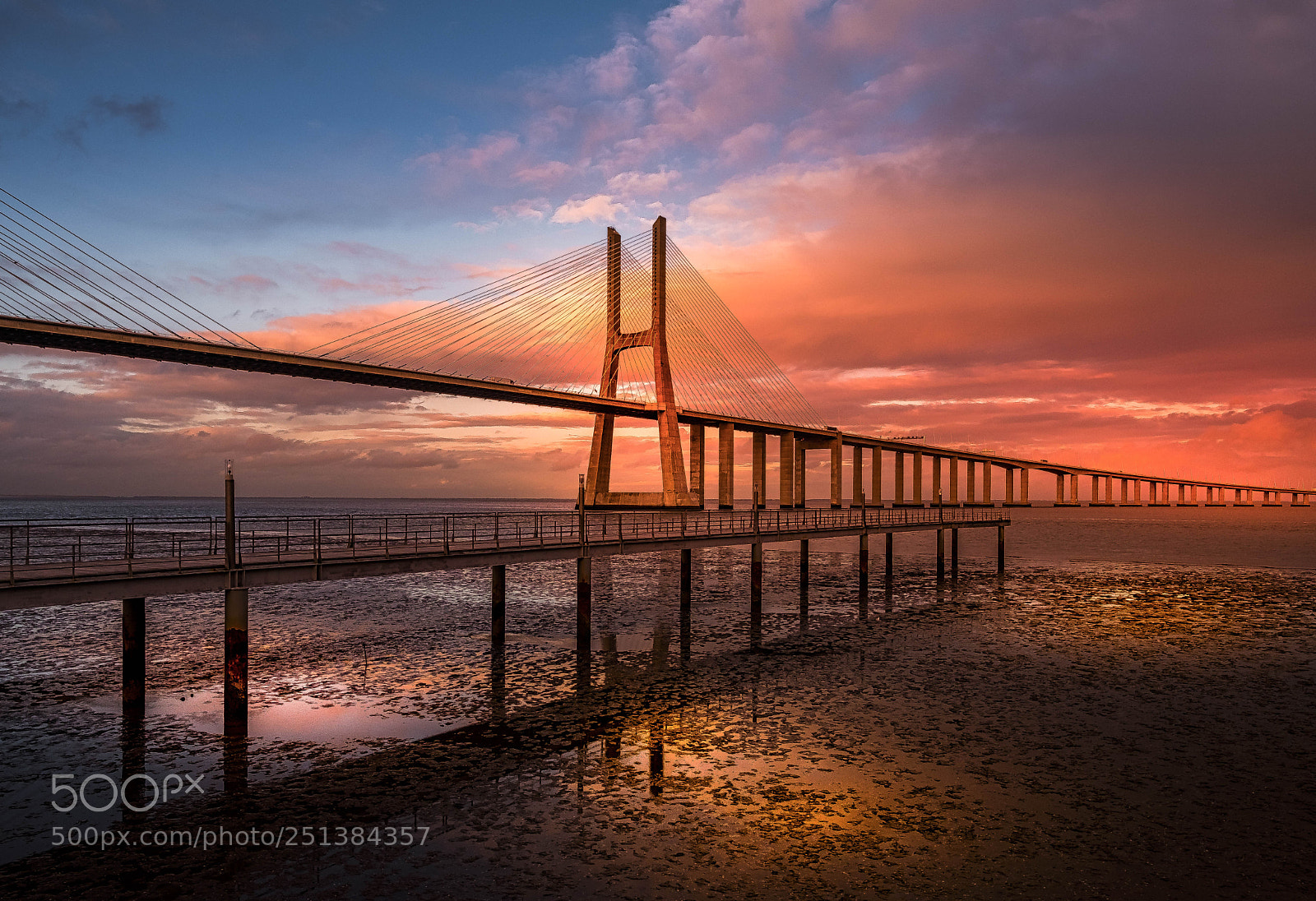 Fujifilm X-T20 sample photo. Ponte vasco da gama photography