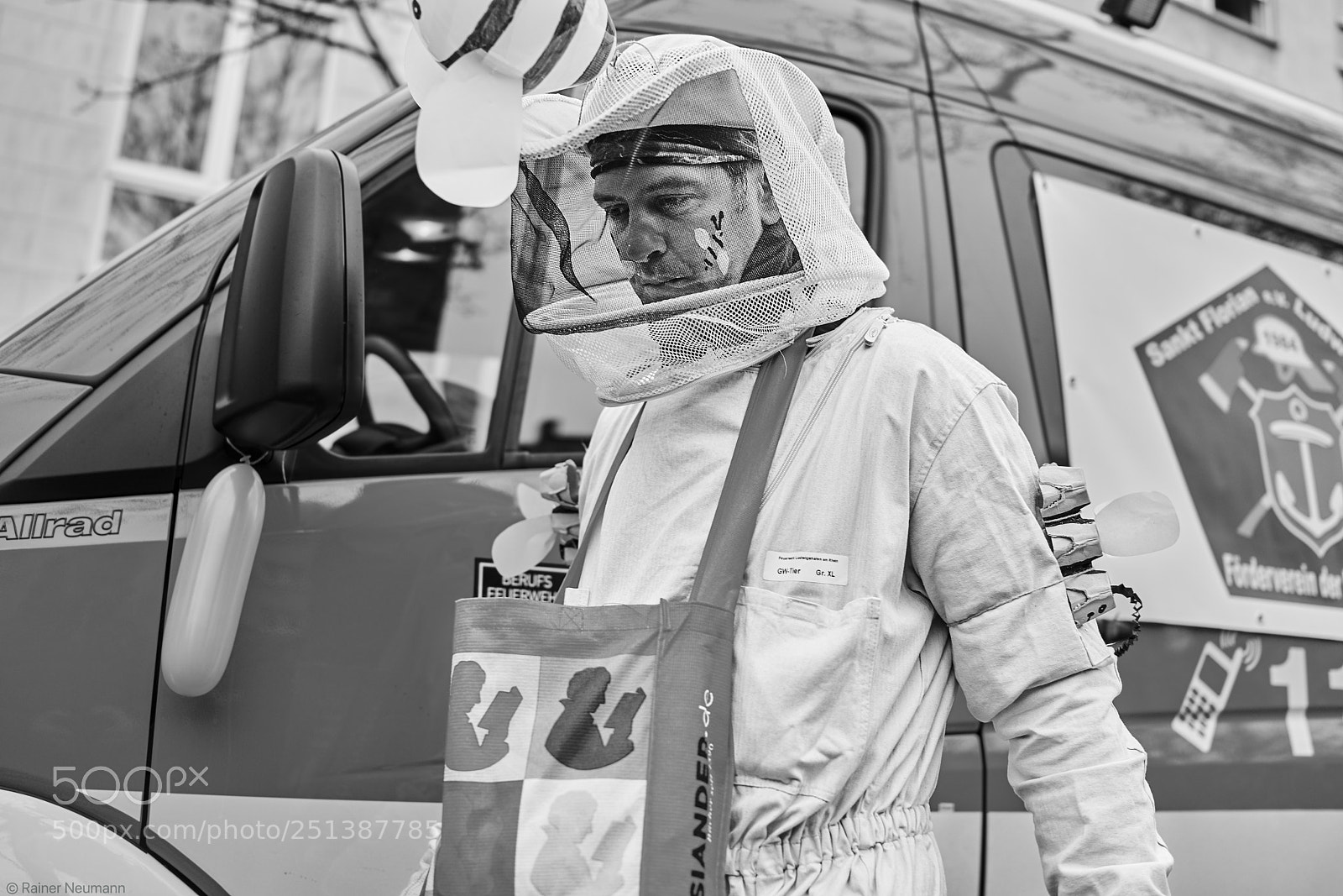 Sony Cyber-shot DSC-RX1R II sample photo. Mann 389 b&w photography