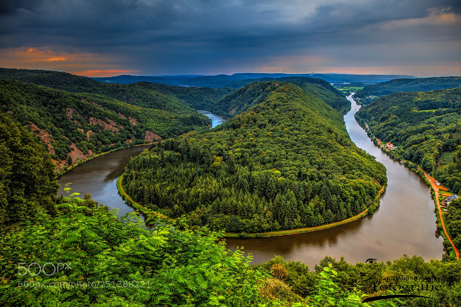 Canon EOS 5D Mark II sample photo. Saar loop photography