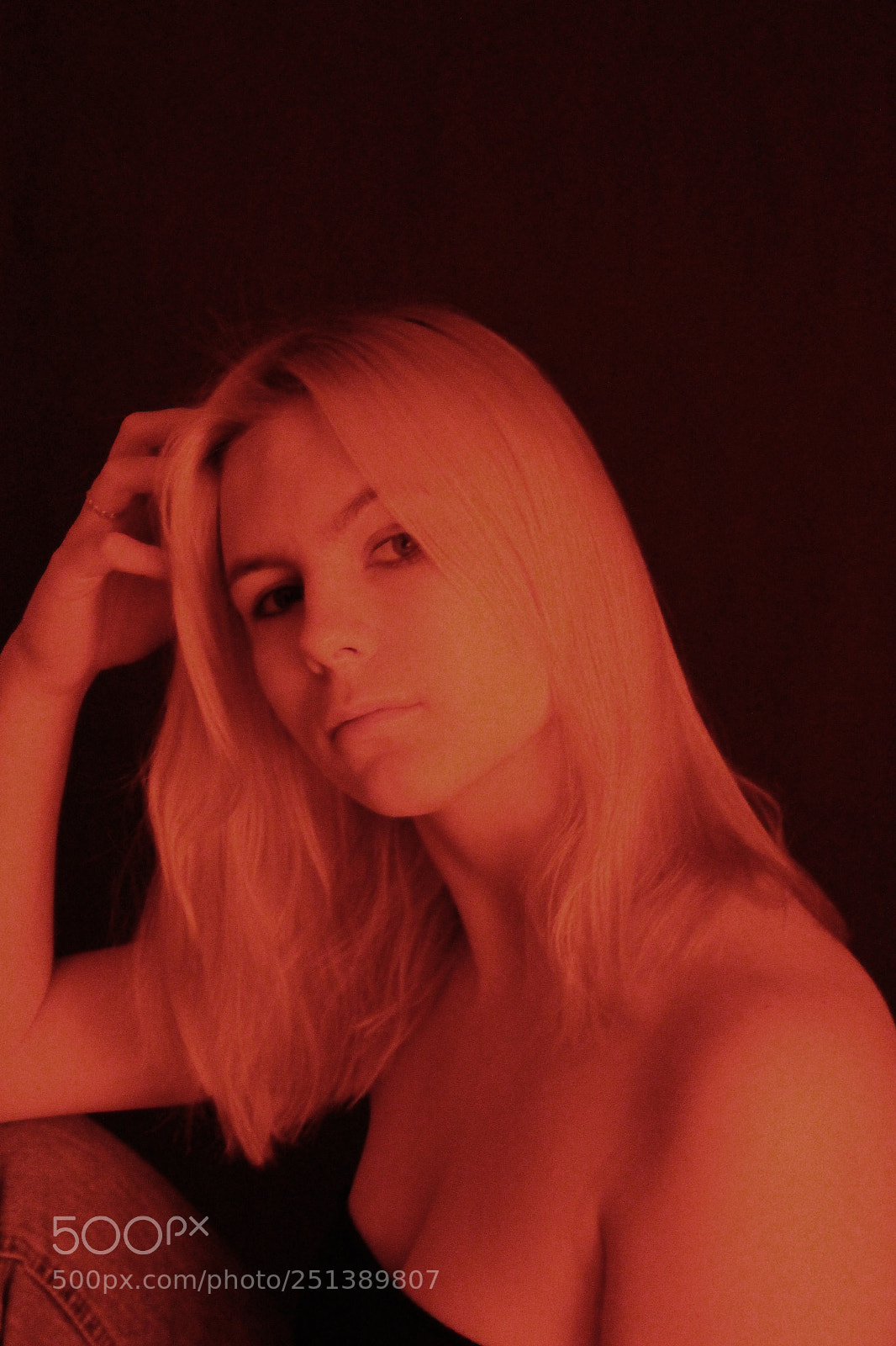 Canon EOS 700D (EOS Rebel T5i / EOS Kiss X7i) sample photo. Red girl photography