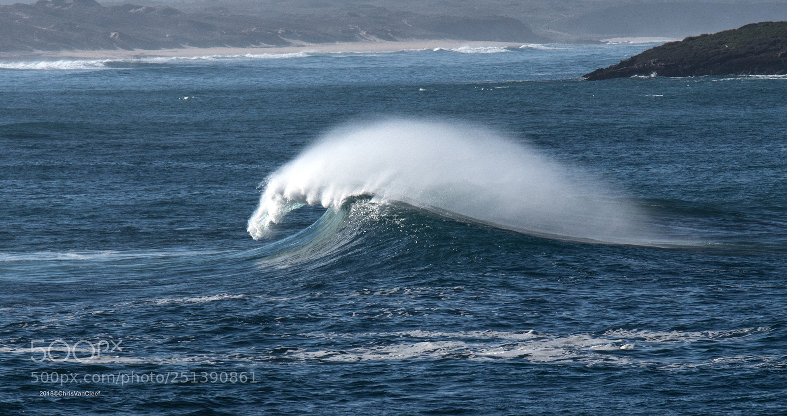 Canon EOS M5 sample photo. Atlantic wave at praia photography