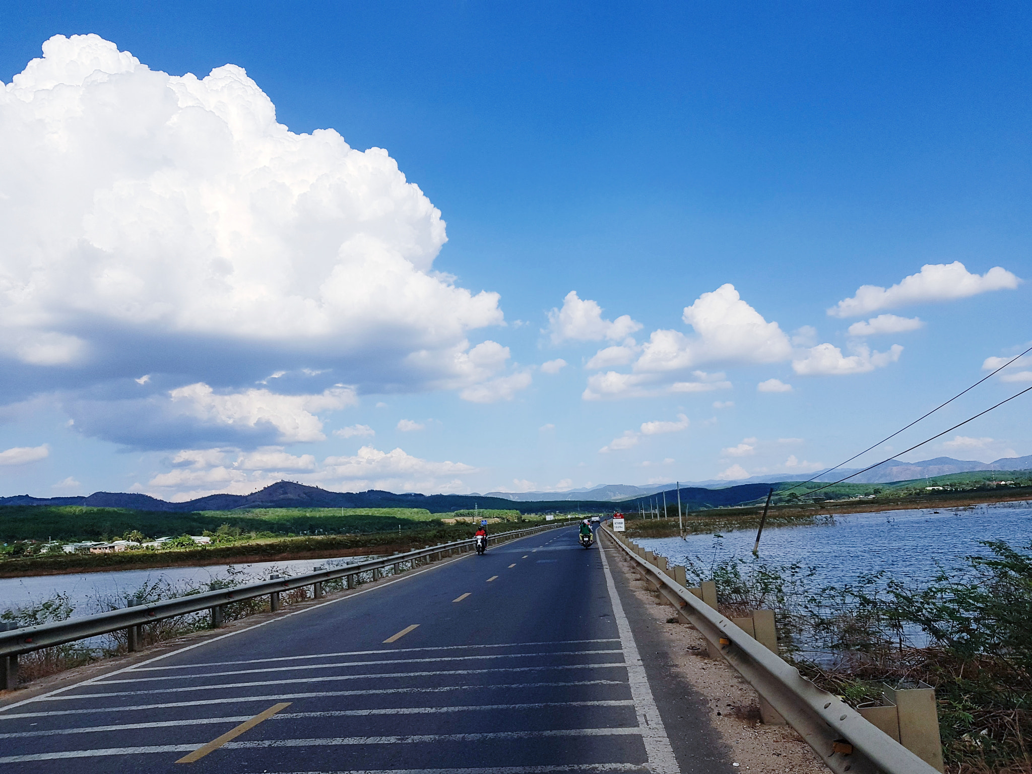 Samsung Galaxy Note Fan Edition sample photo. Somewhere on my way photography