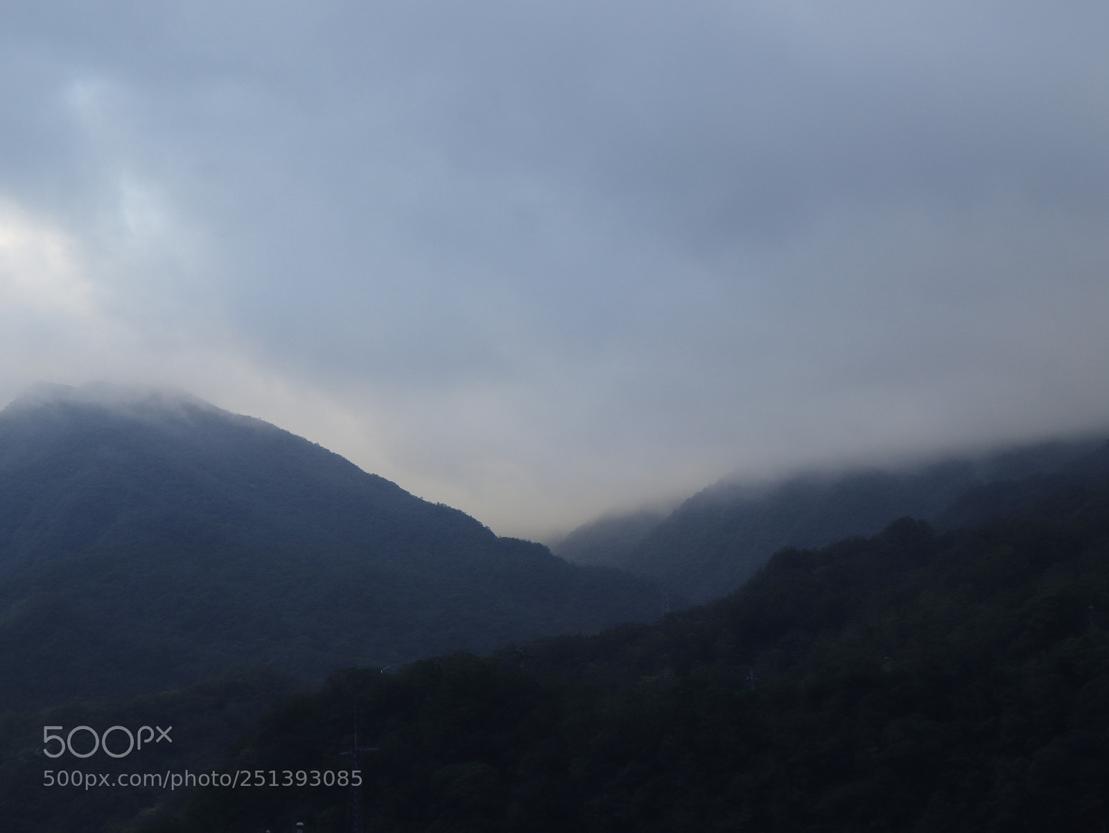 Canon EOS 77D (EOS 9000D / EOS 770D) sample photo. Mountains in the mist photography