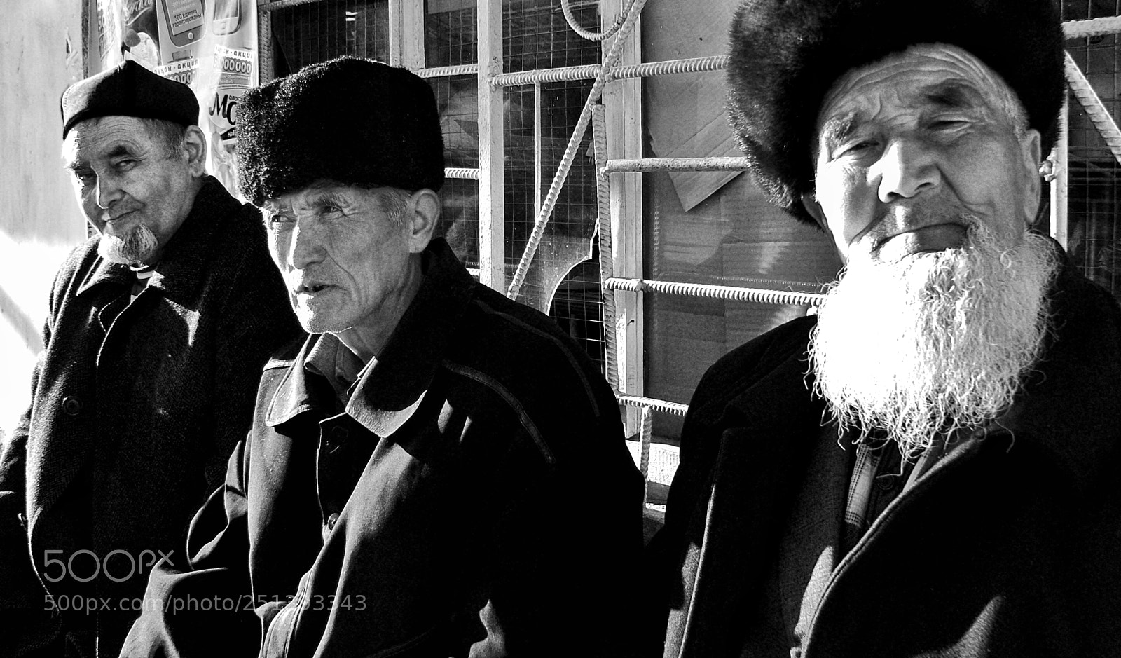 Sony Alpha DSLR-A200 sample photo. Street life in central photography