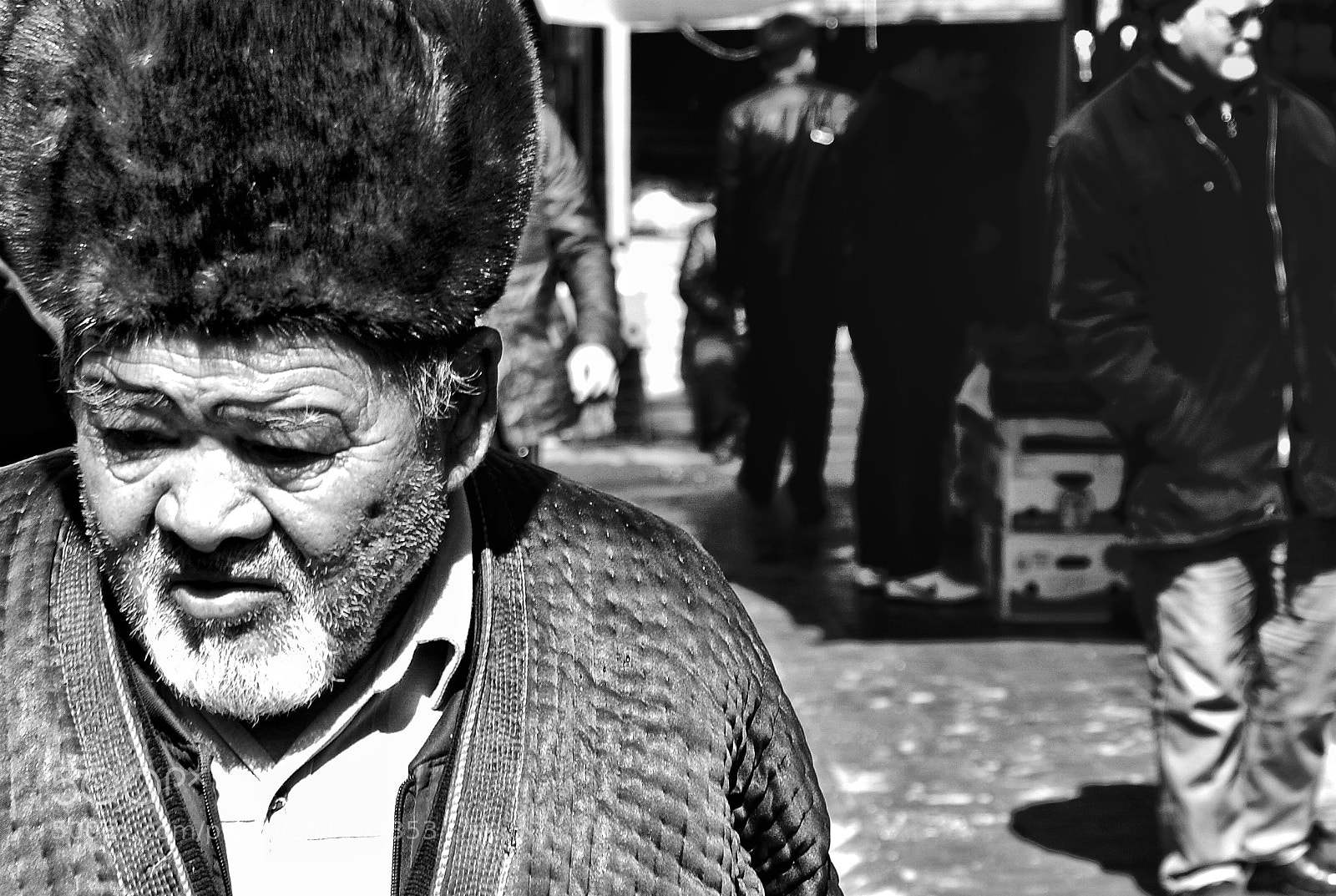 Sony Alpha DSLR-A200 sample photo. Street life in central photography