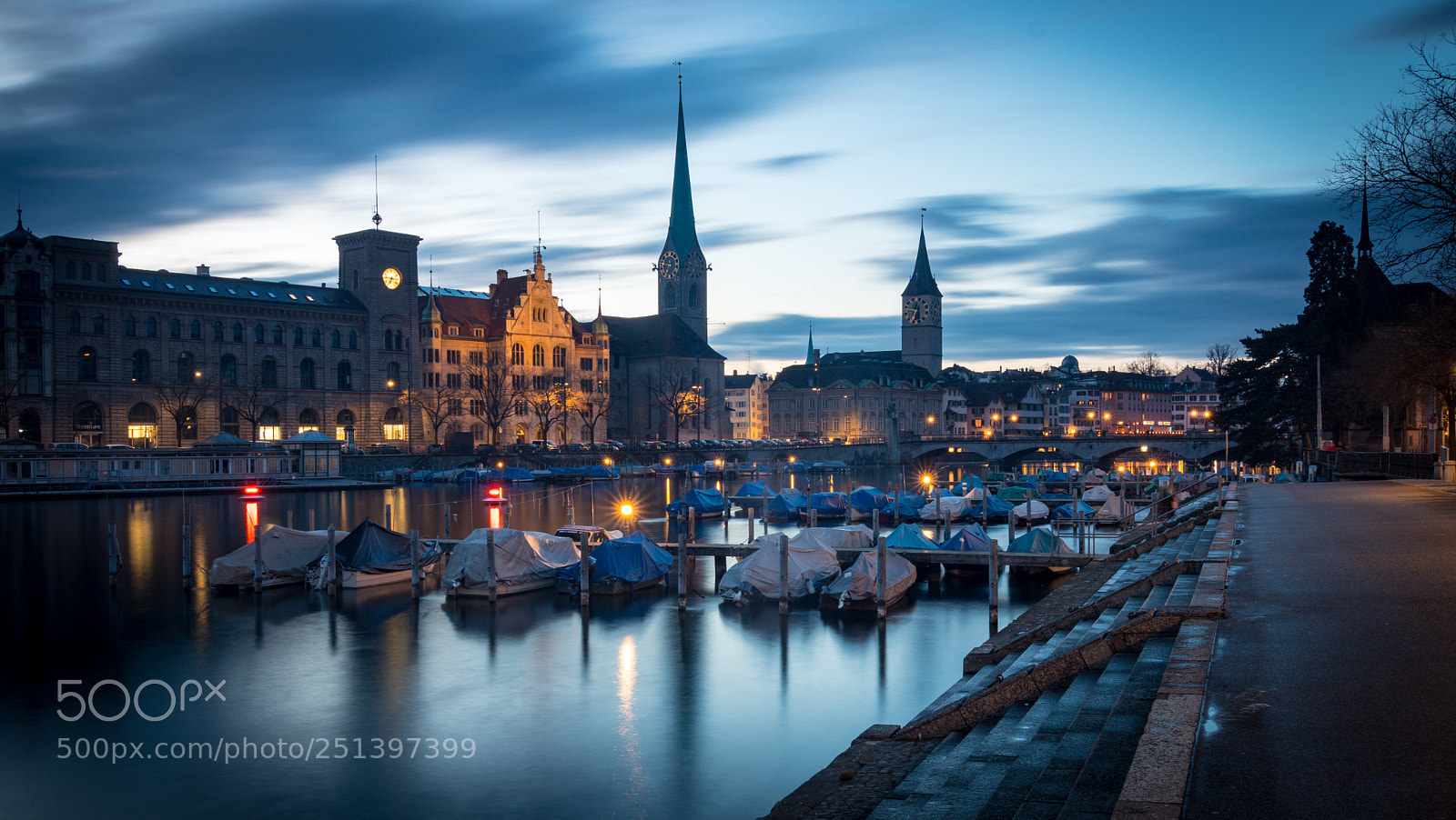 Canon EOS 800D (EOS Rebel T7i / EOS Kiss X9i) sample photo. Zurich night photography