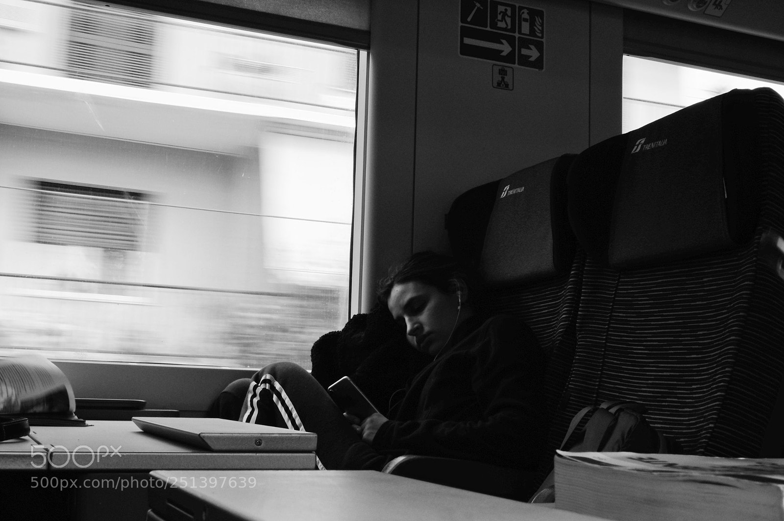 Fujifilm X-T20 sample photo. Sul treno photography