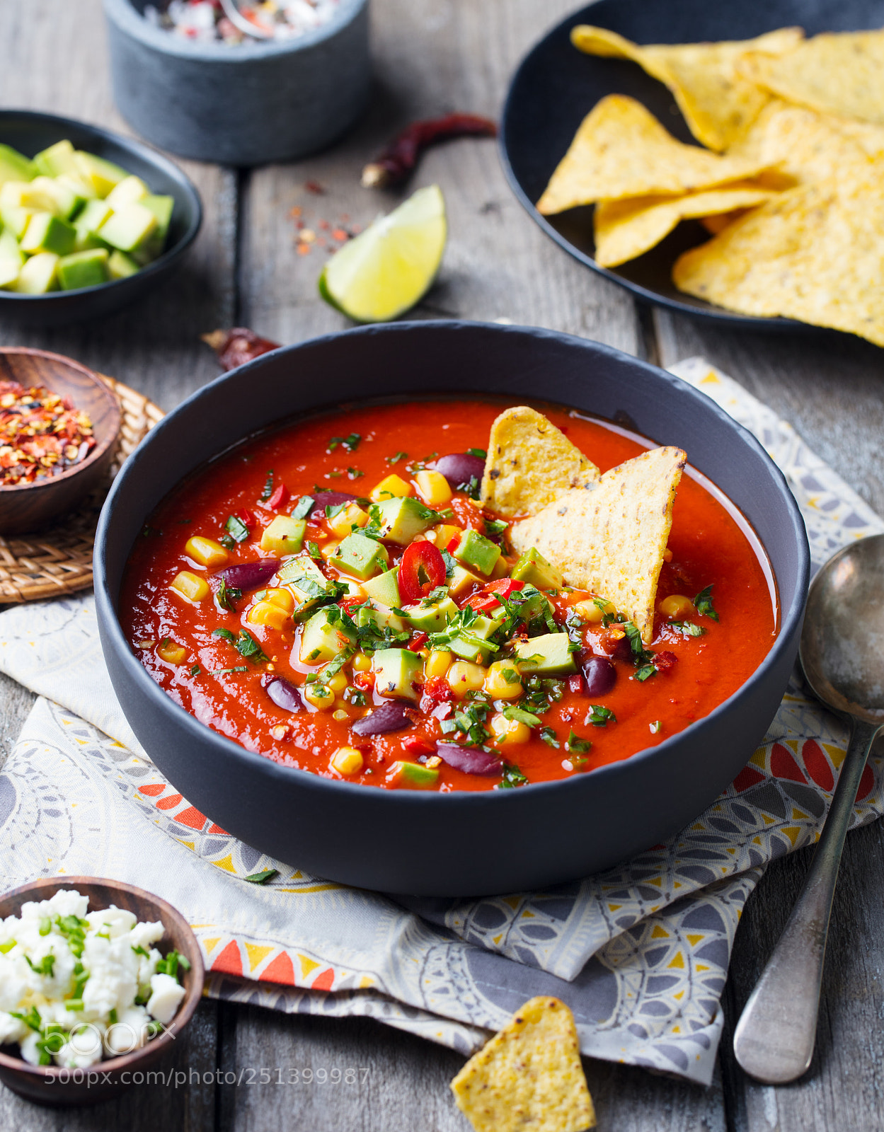 Canon EOS 5DS sample photo. Mexican tomato, bean soup photography