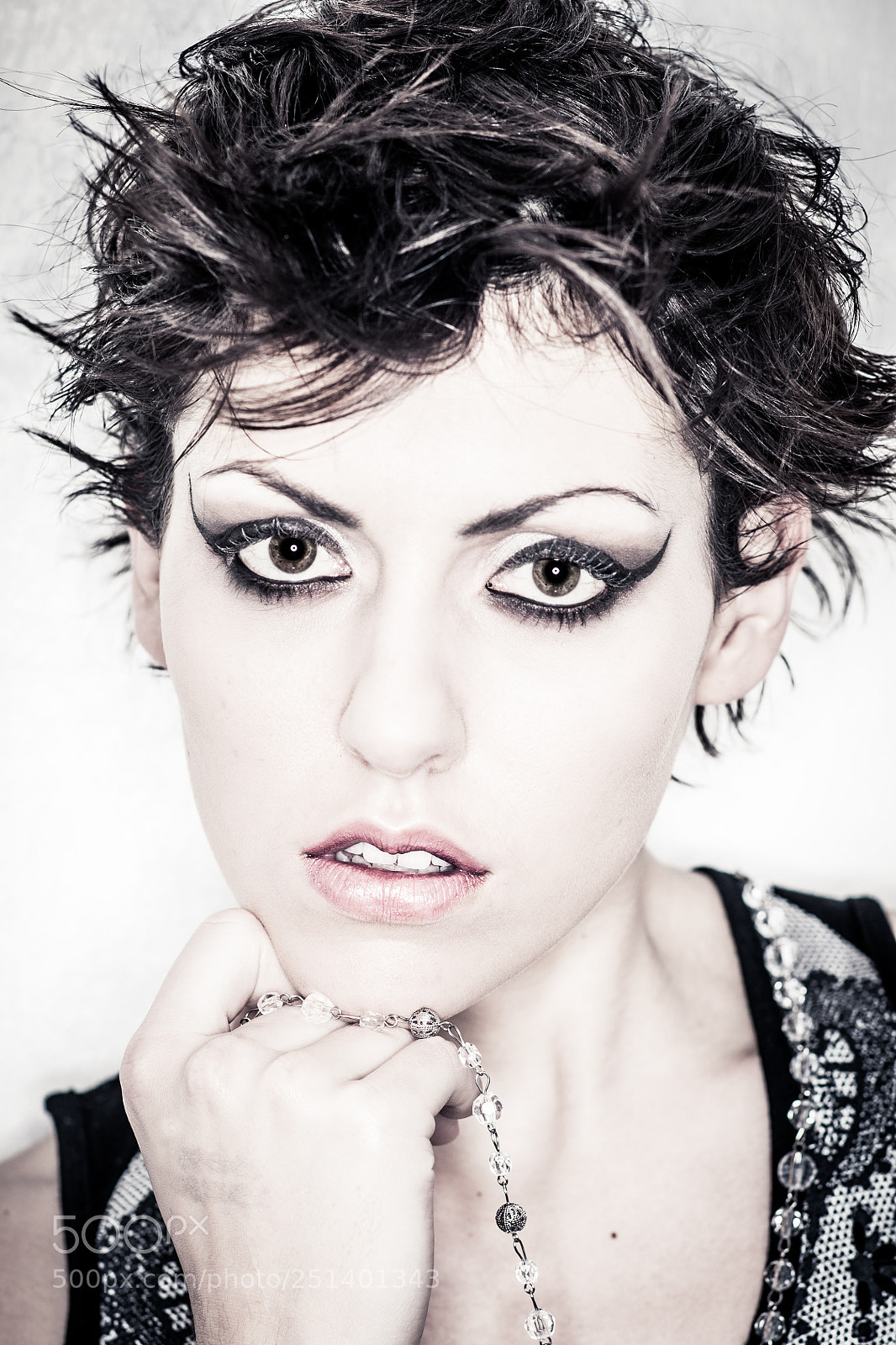 Sony Alpha DSLR-A700 sample photo. Studio_workshop photography