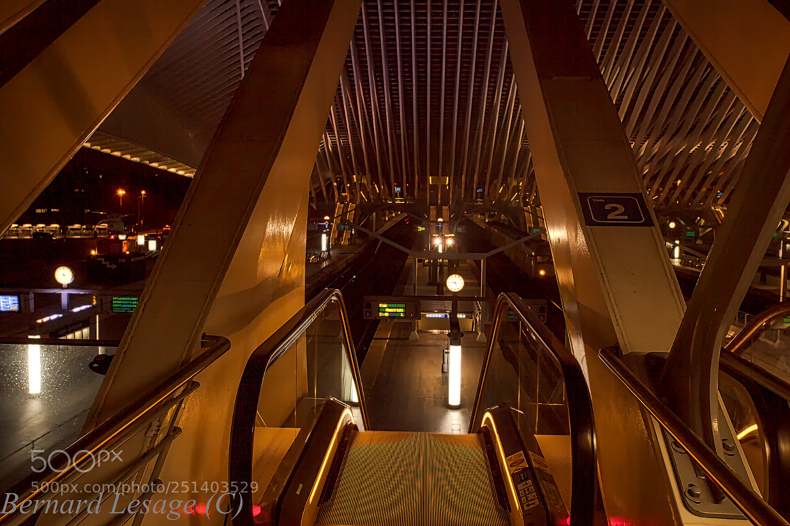 Canon EOS 5D Mark II sample photo. Calatrava luminar photography