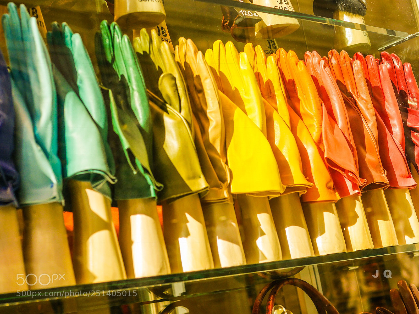 Panasonic Lumix DMC-GX8 sample photo. Gloves colors photography
