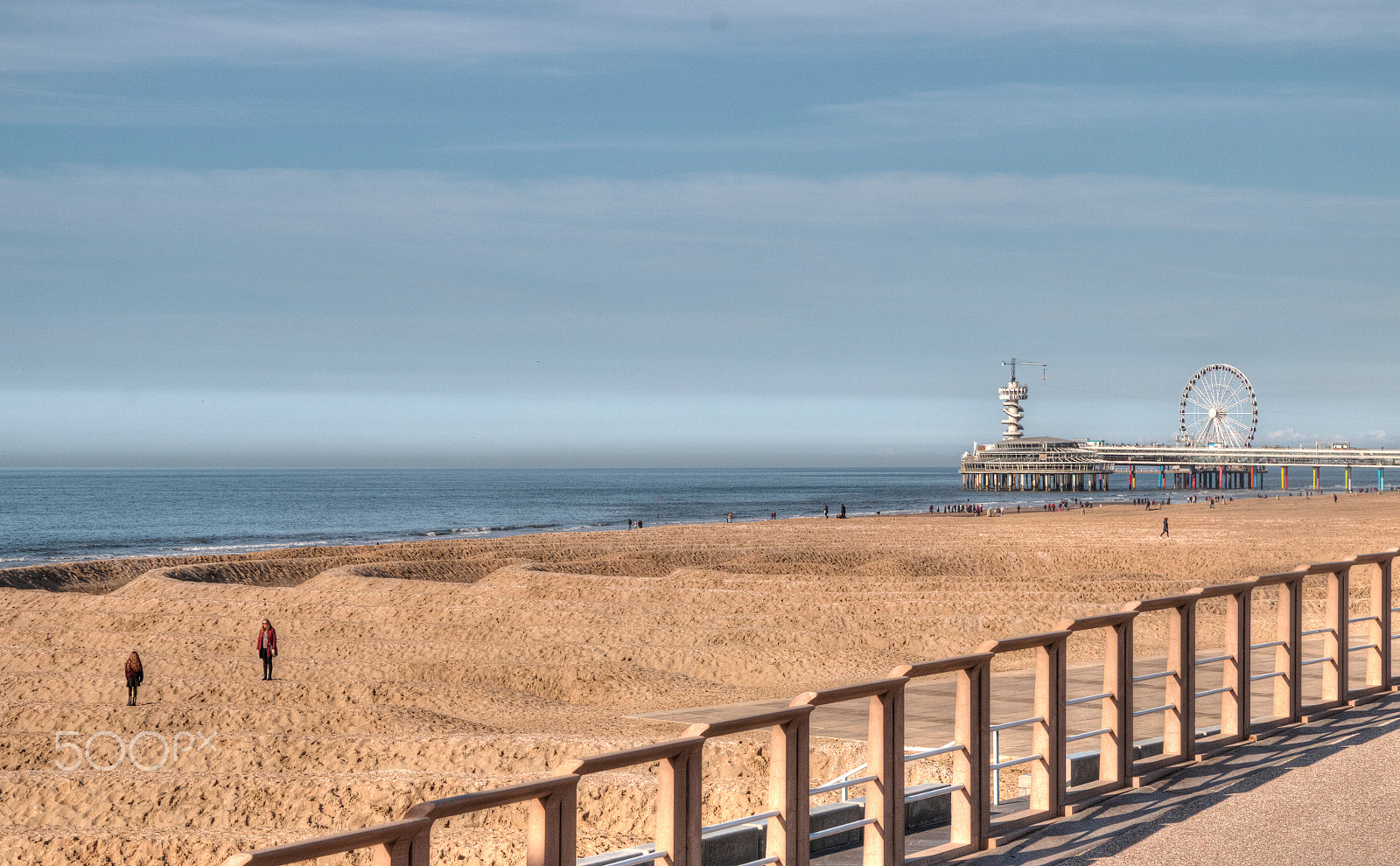 Canon EF-S 17-85mm F4-5.6 IS USM sample photo. Scheveningen beach photography
