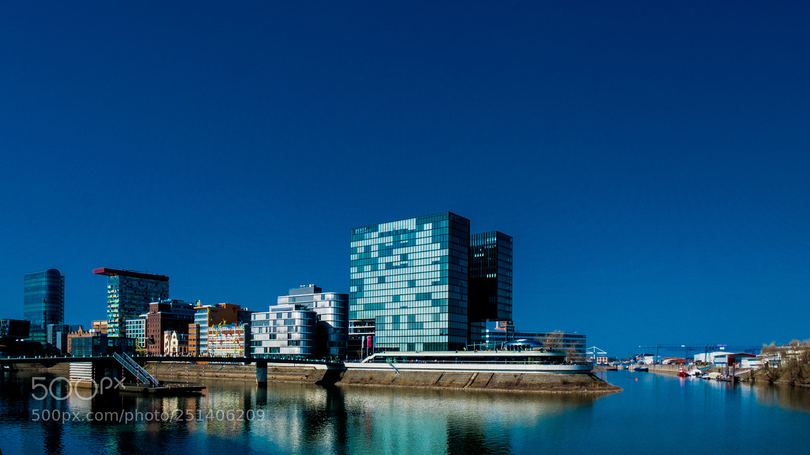 Fujifilm X-T2 sample photo. Medienhafen photography