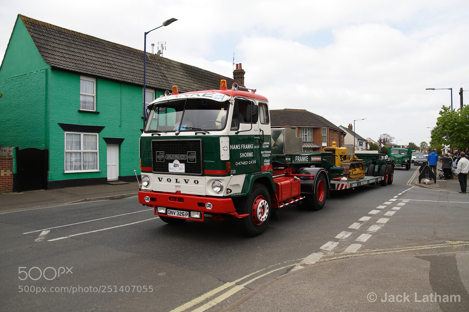 Canon EOS 350D (EOS Digital Rebel XT / EOS Kiss Digital N) sample photo. Volvo f88 tractor unit photography