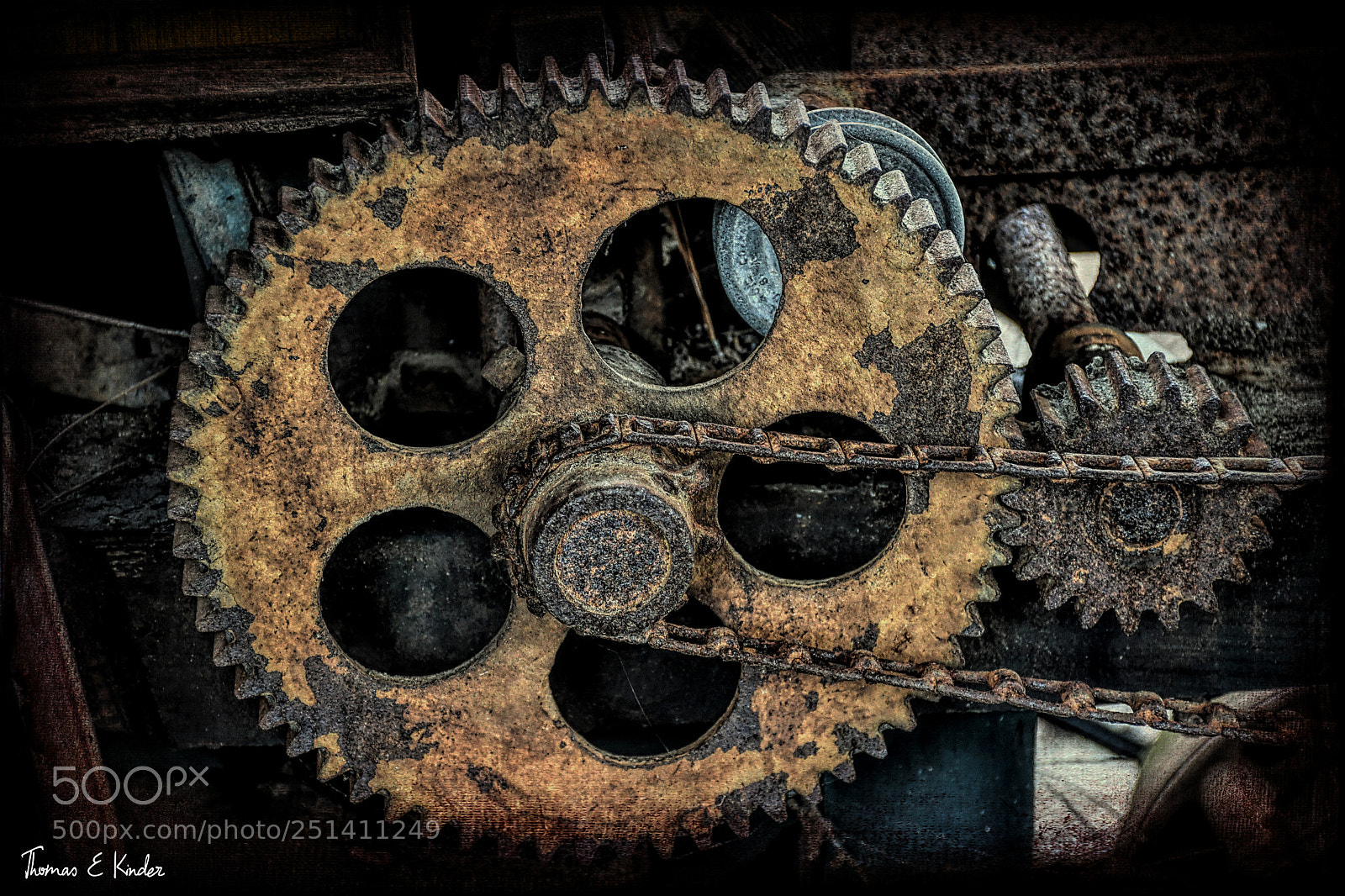 Nikon D7500 sample photo. Rust gear photography