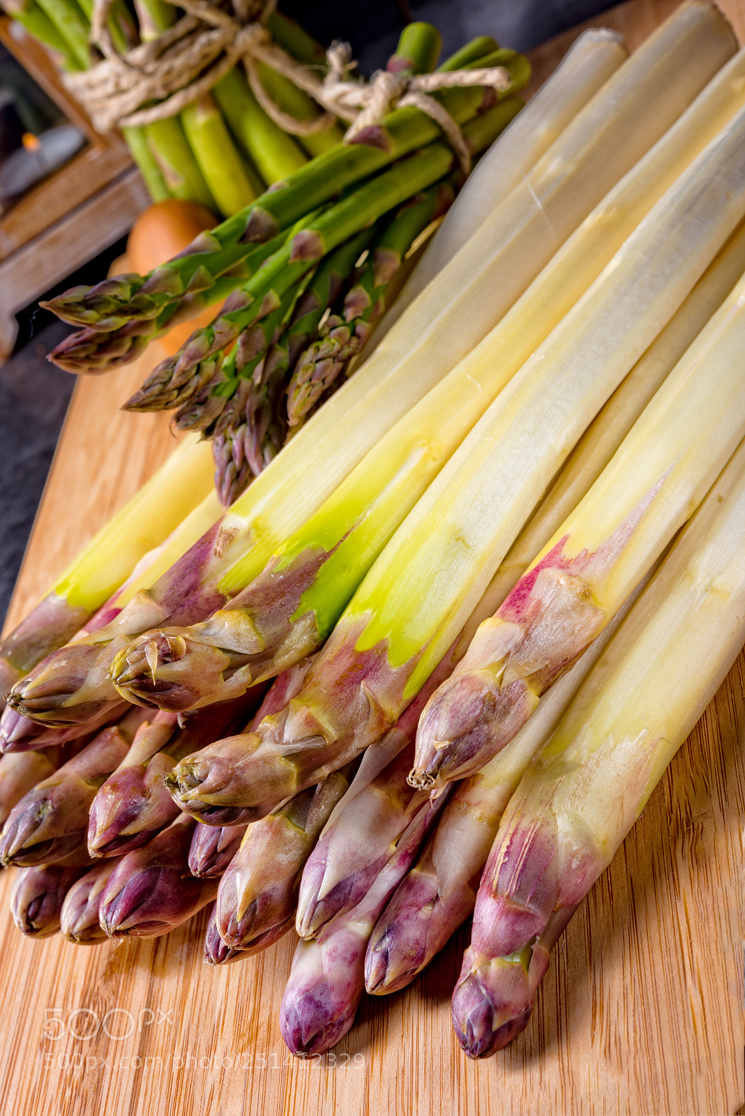 Nikon D810 sample photo. White and green asparagus photography