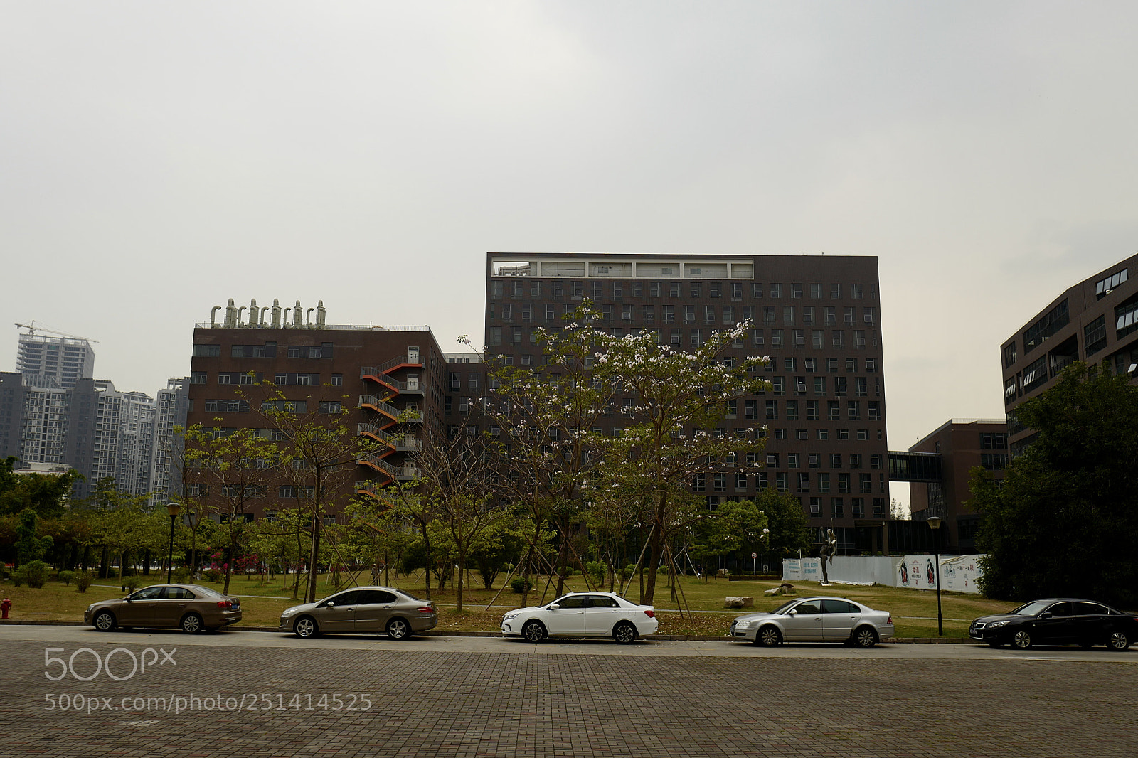Leica Q (Typ 116) sample photo. 今天天氣不很好，看起來都是灰濛濛的天空 photography