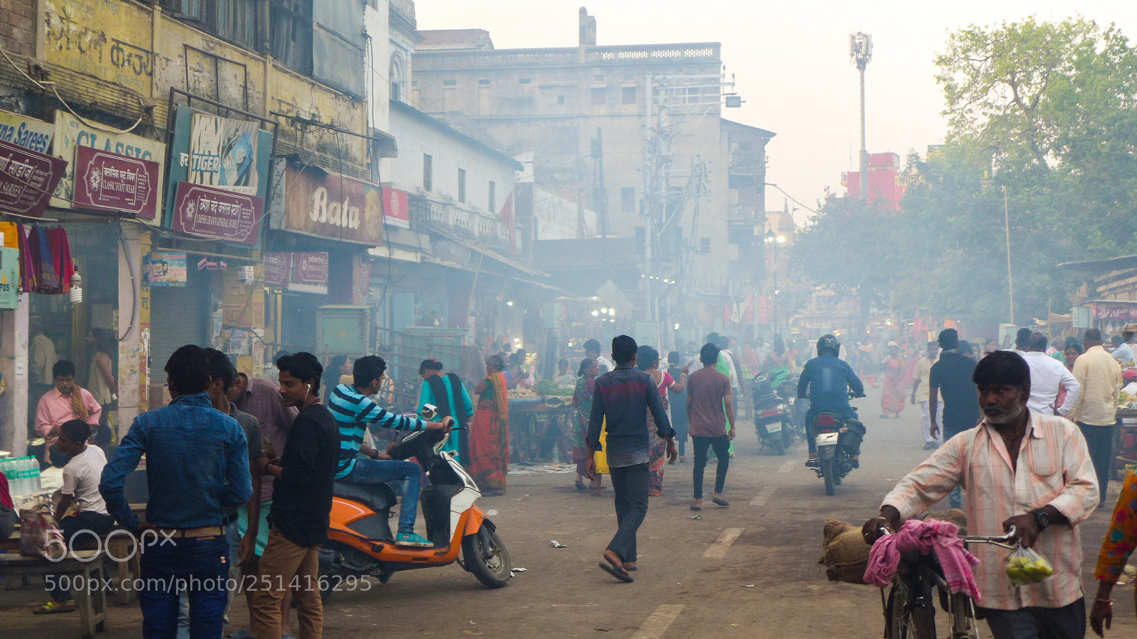 Panasonic Lumix DMC-LX7 sample photo. Streets of india photography