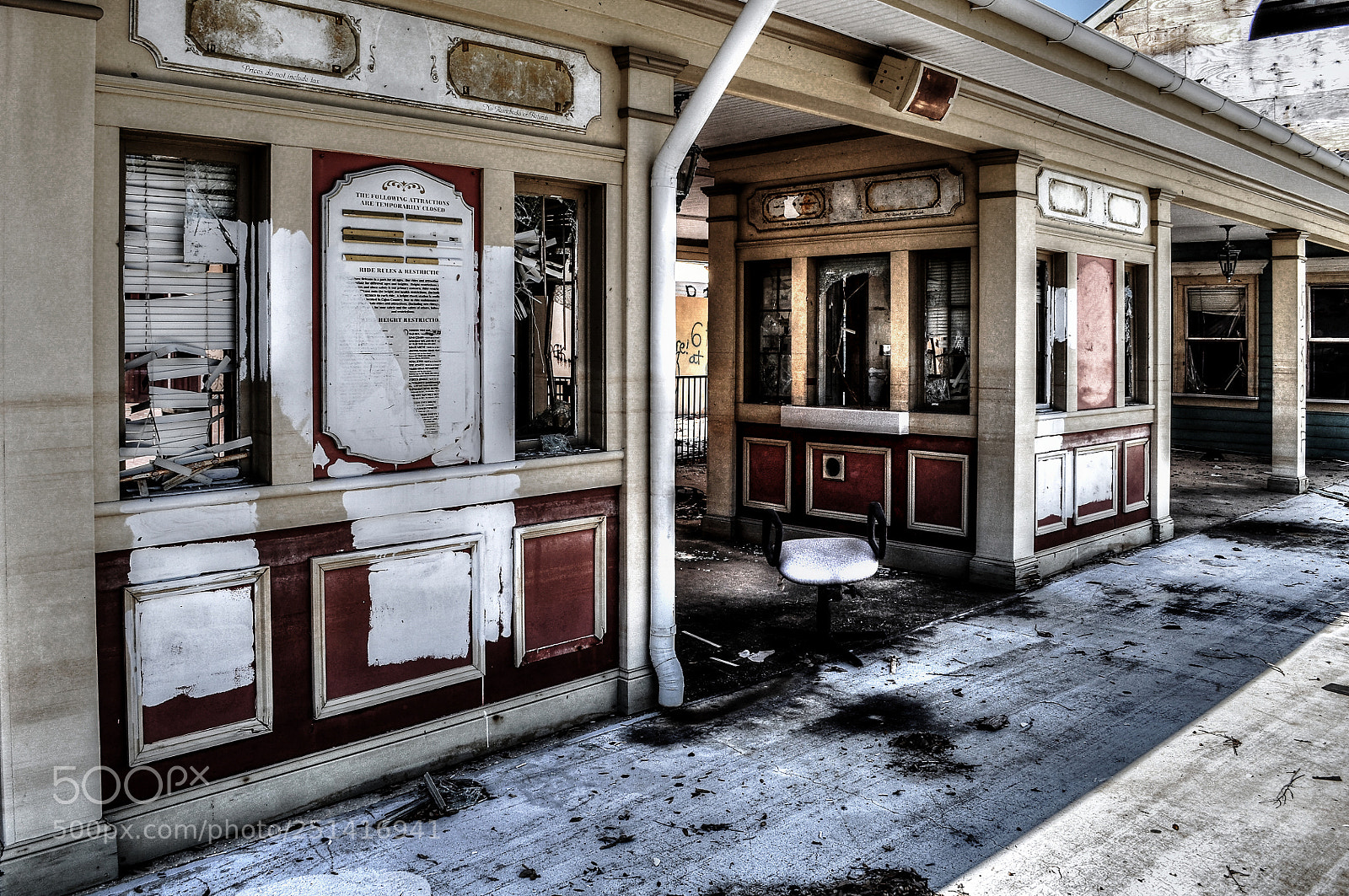 Nikon D5000 sample photo. Six flags - entrance photography