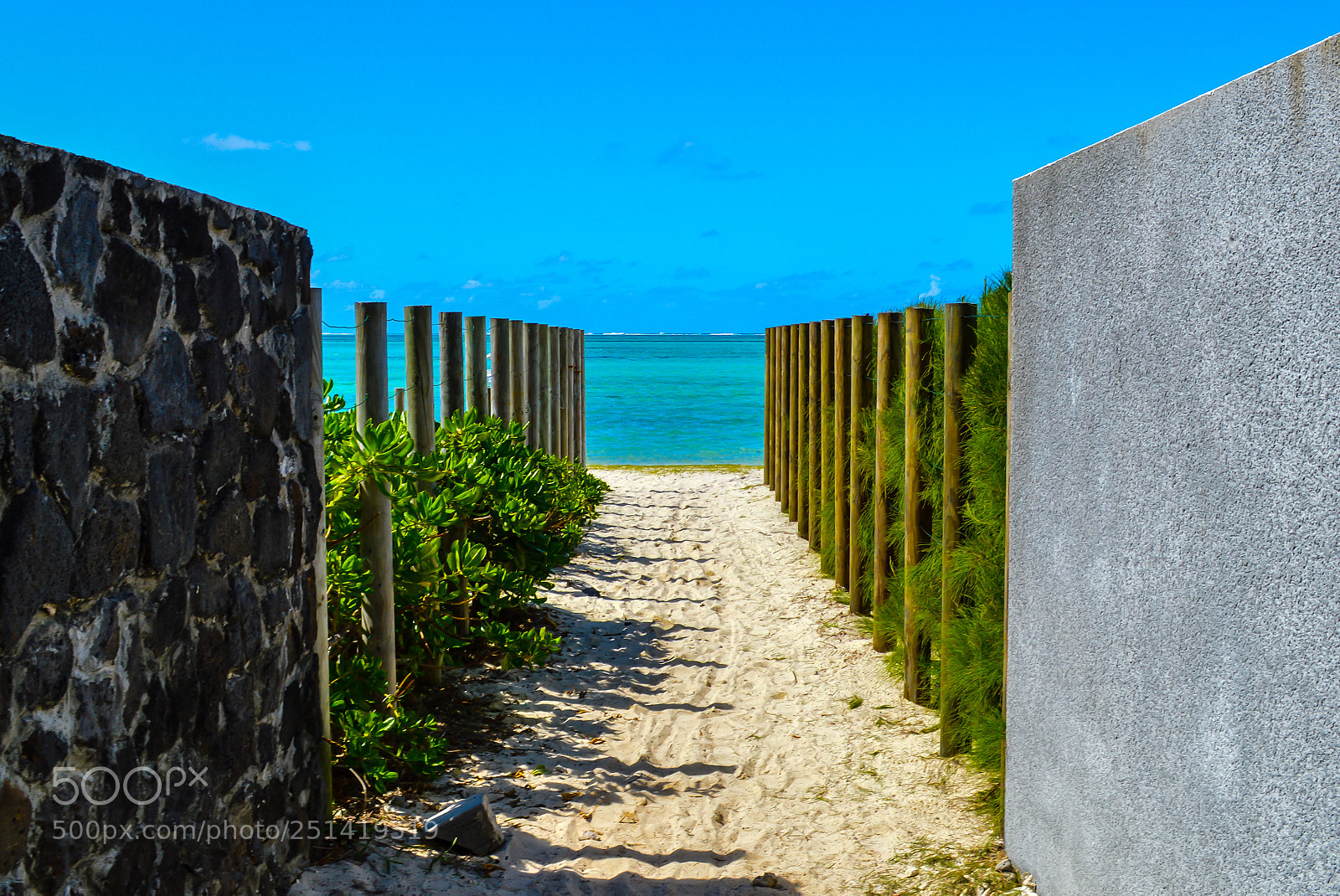 Nikon D3200 sample photo. Secret beach photography