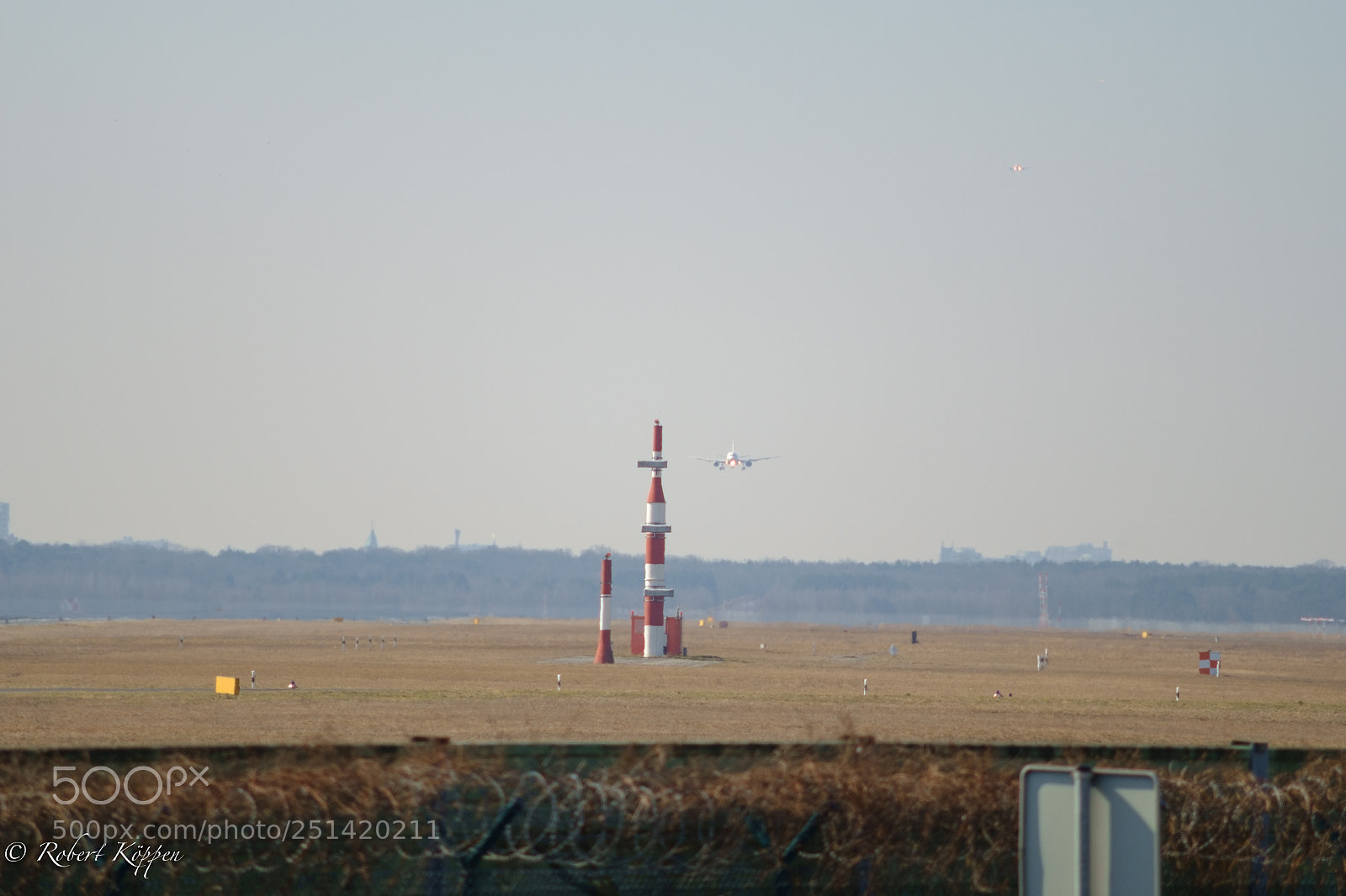 Fujifilm X-Pro1 sample photo. Airport photography