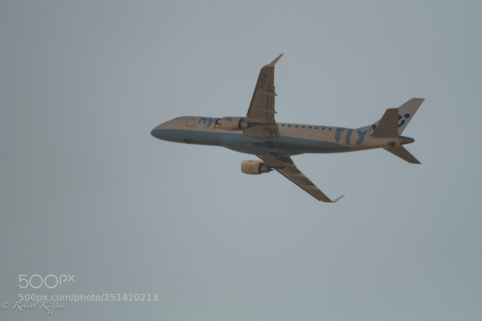 Fujifilm X-Pro1 sample photo. Airport photography