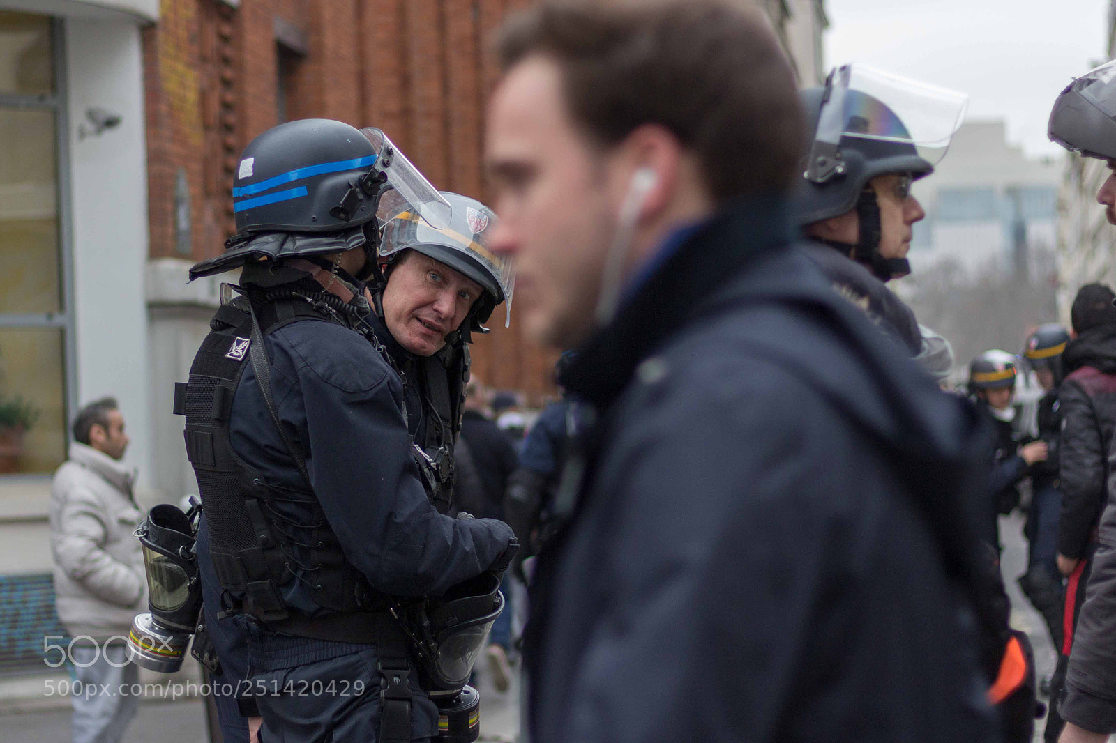 Canon EOS 700D (EOS Rebel T5i / EOS Kiss X7i) sample photo. Police man staring into photography