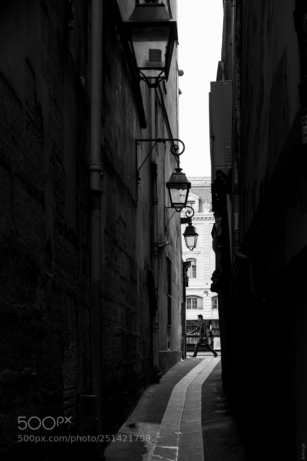 Pentax K-1 sample photo. The passage photography