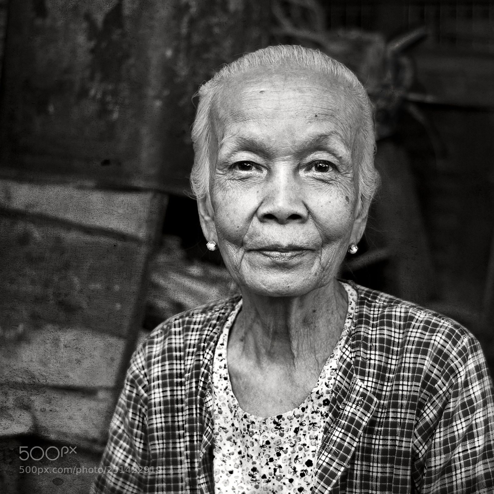 Nikon D200 sample photo. Shopkeeper / myanmar photography