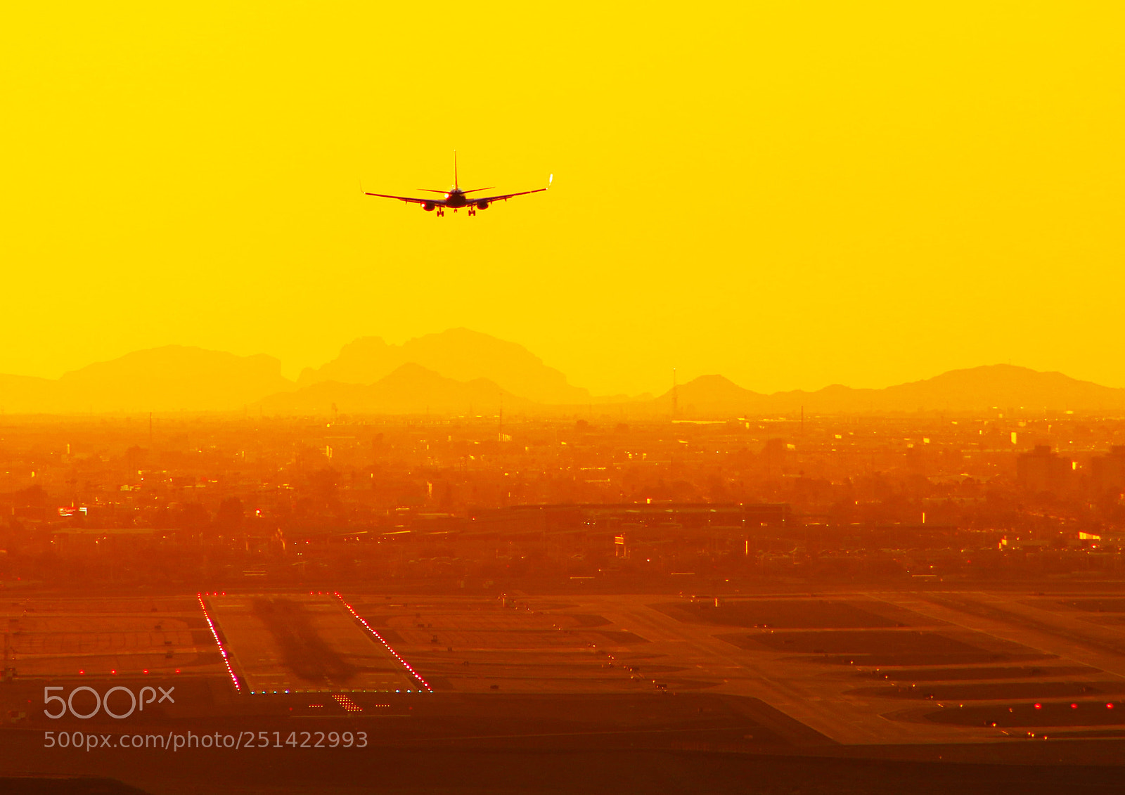 Canon EOS 70D sample photo. Landing at phoenix airport photography