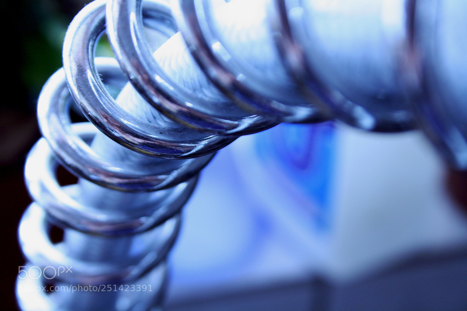 Canon EOS 1000D (EOS Digital Rebel XS / EOS Kiss F) sample photo. Metal coil tap kitchen photography