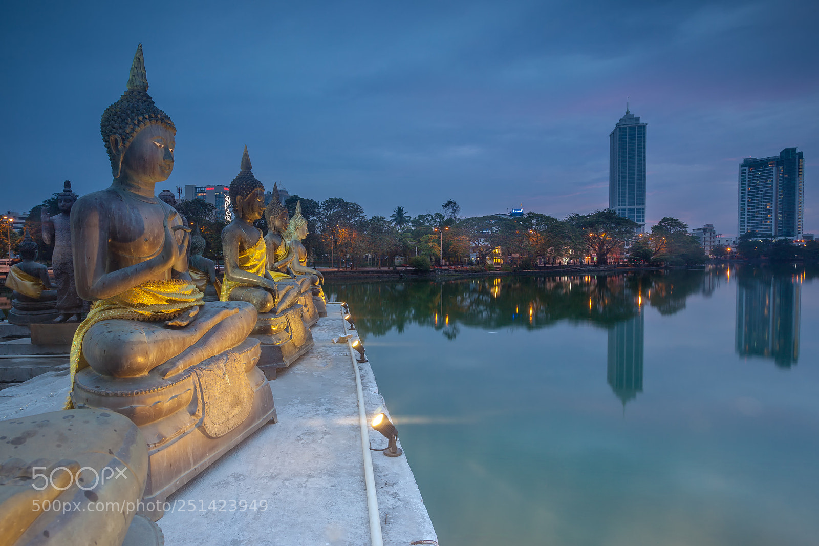 Canon EOS 5D Mark II sample photo. Gangarama temple photography