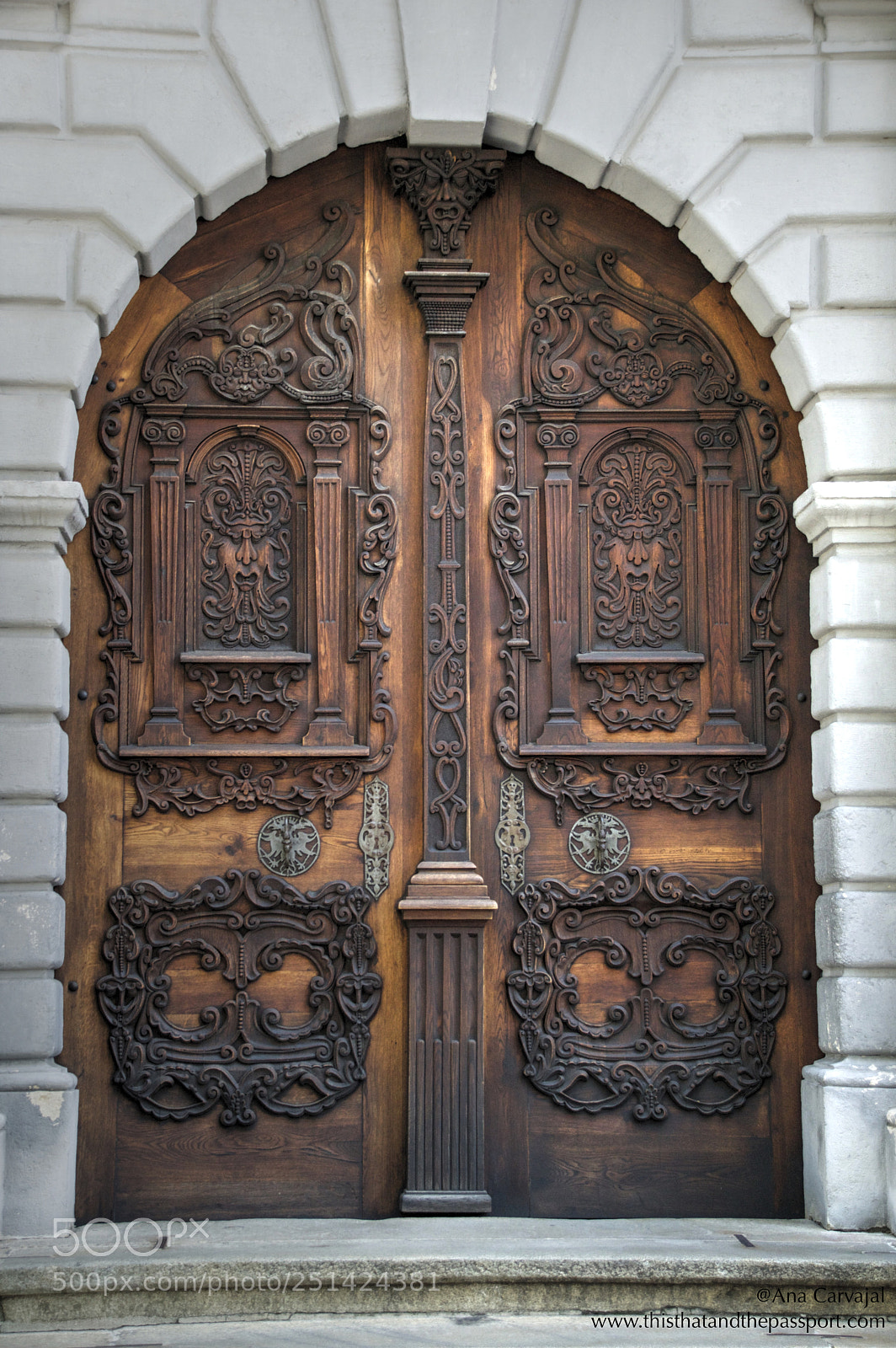 Nikon D3200 sample photo. In love with doors photography