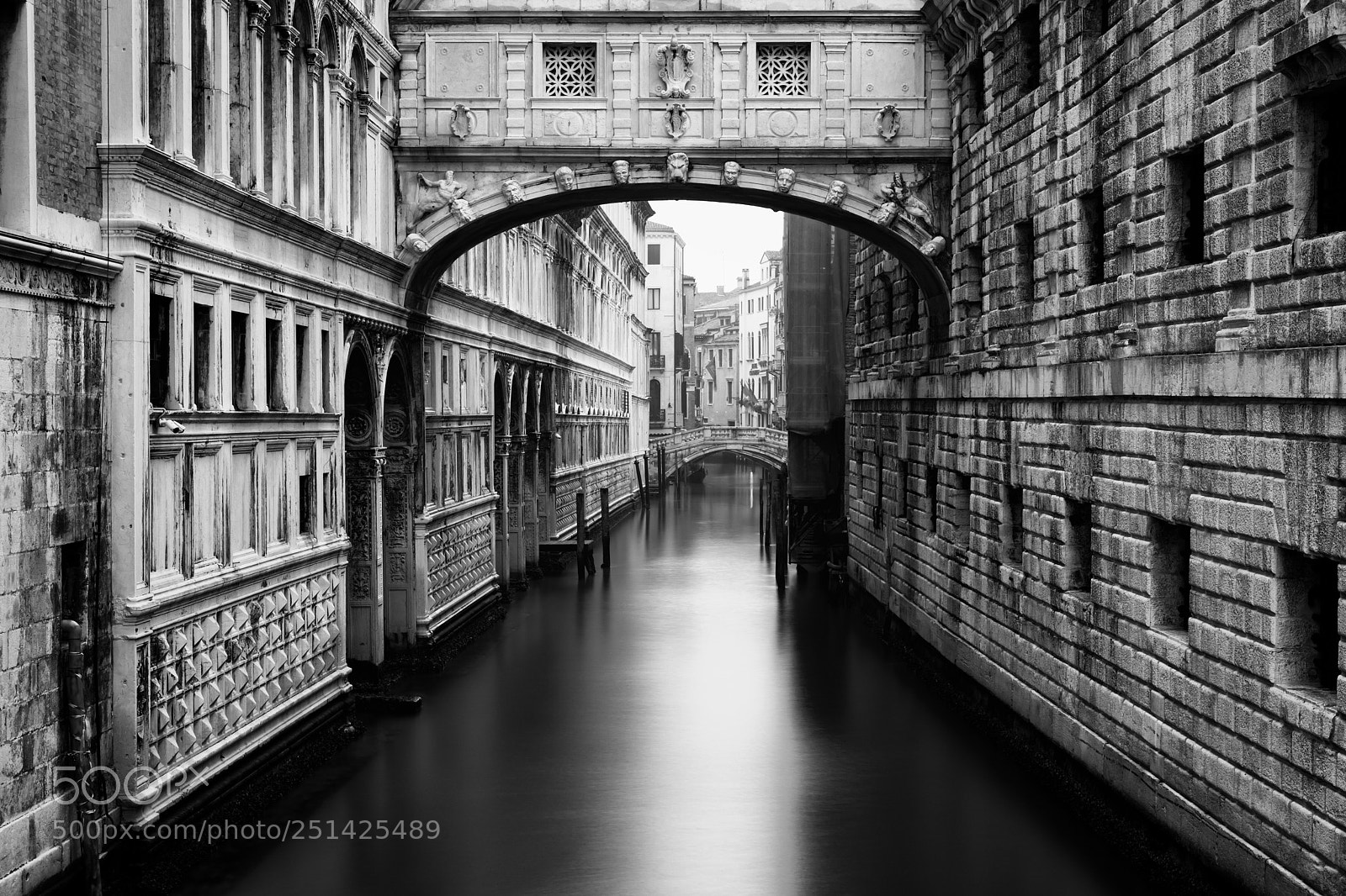 Canon EOS 5D Mark IV sample photo. Bridge of sighs photography