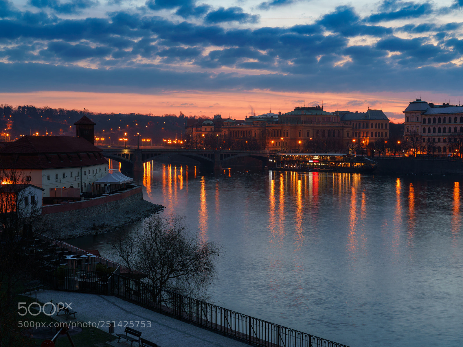 Sony a7R II sample photo. Sunrise over vltava photography