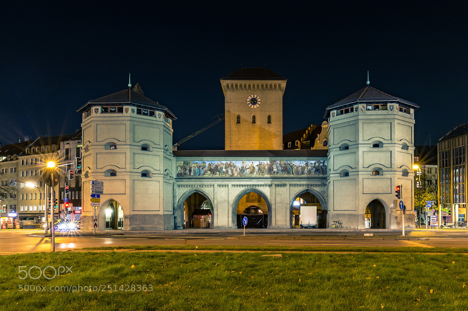 Canon EOS 70D sample photo. Munich isartor photography