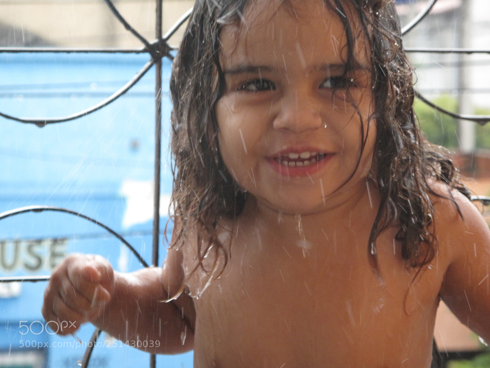 Canon PowerShot G10 sample photo. Chuva e arte photography