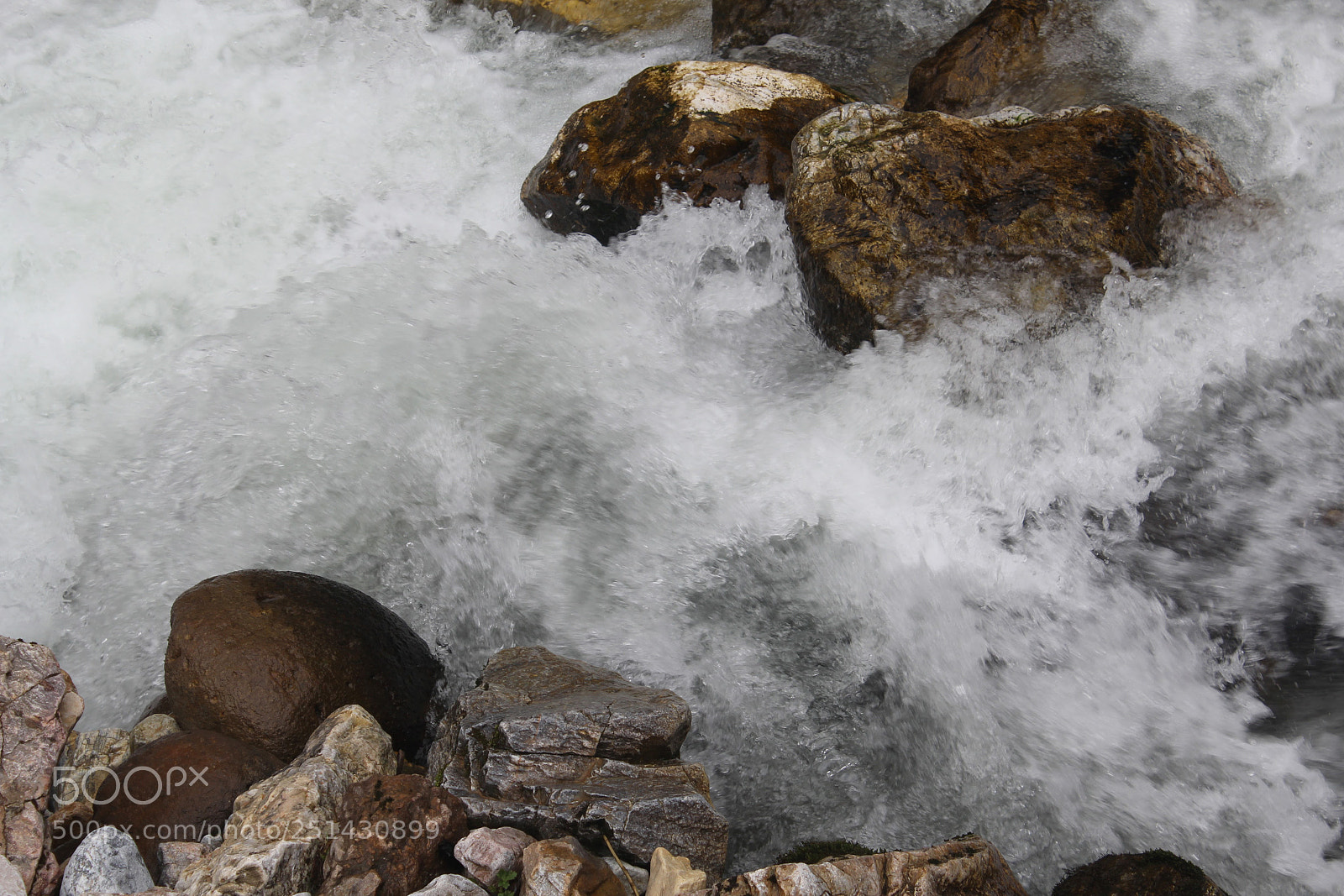 Canon EF-S 18-55mm F3.5-5.6 IS sample photo. Water flow photography