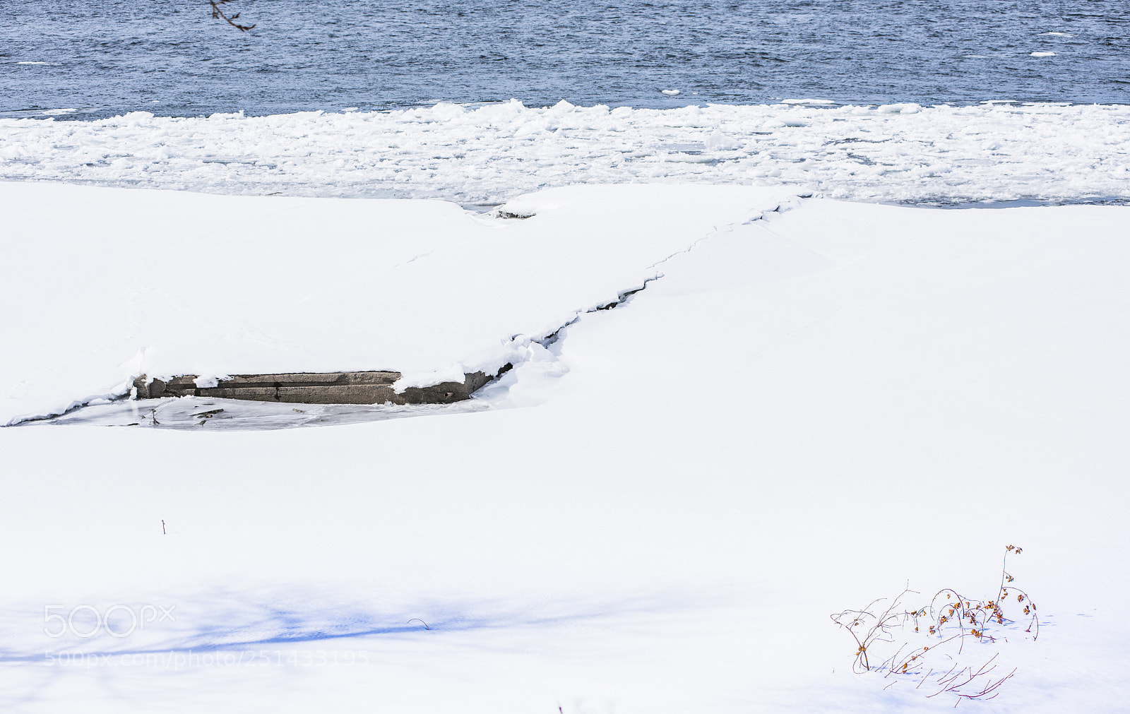 Nikon D810 sample photo. Quai sous la glace photography