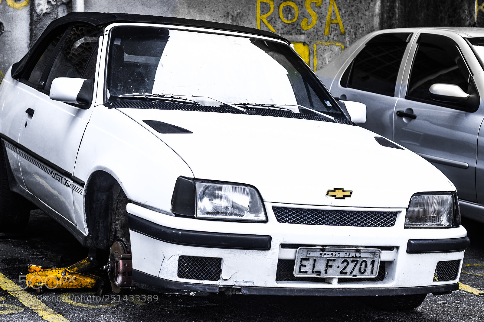 Canon EOS 600D (Rebel EOS T3i / EOS Kiss X5) sample photo. Company photography