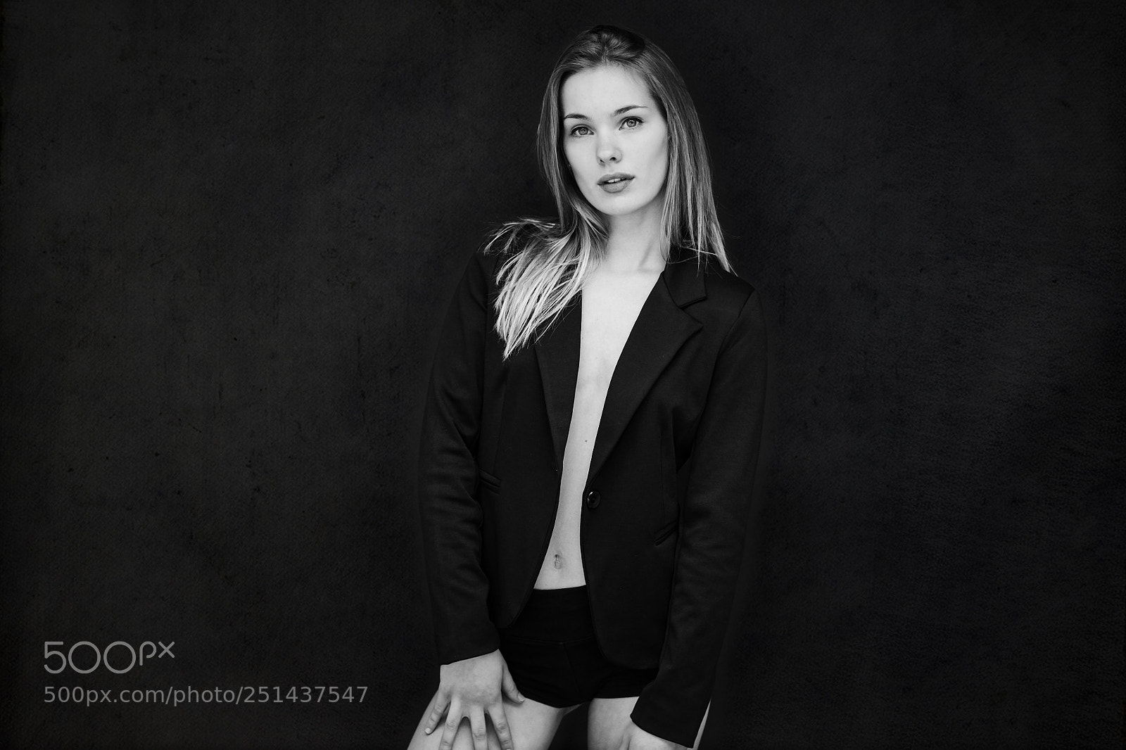 Canon EOS 5DS R sample photo. S ance photo noir photography