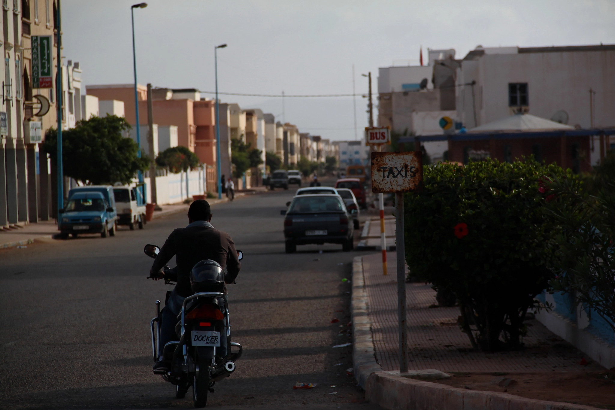 Canon EOS 500D (EOS Rebel T1i / EOS Kiss X3) sample photo. In the streets of sidi ifni photography