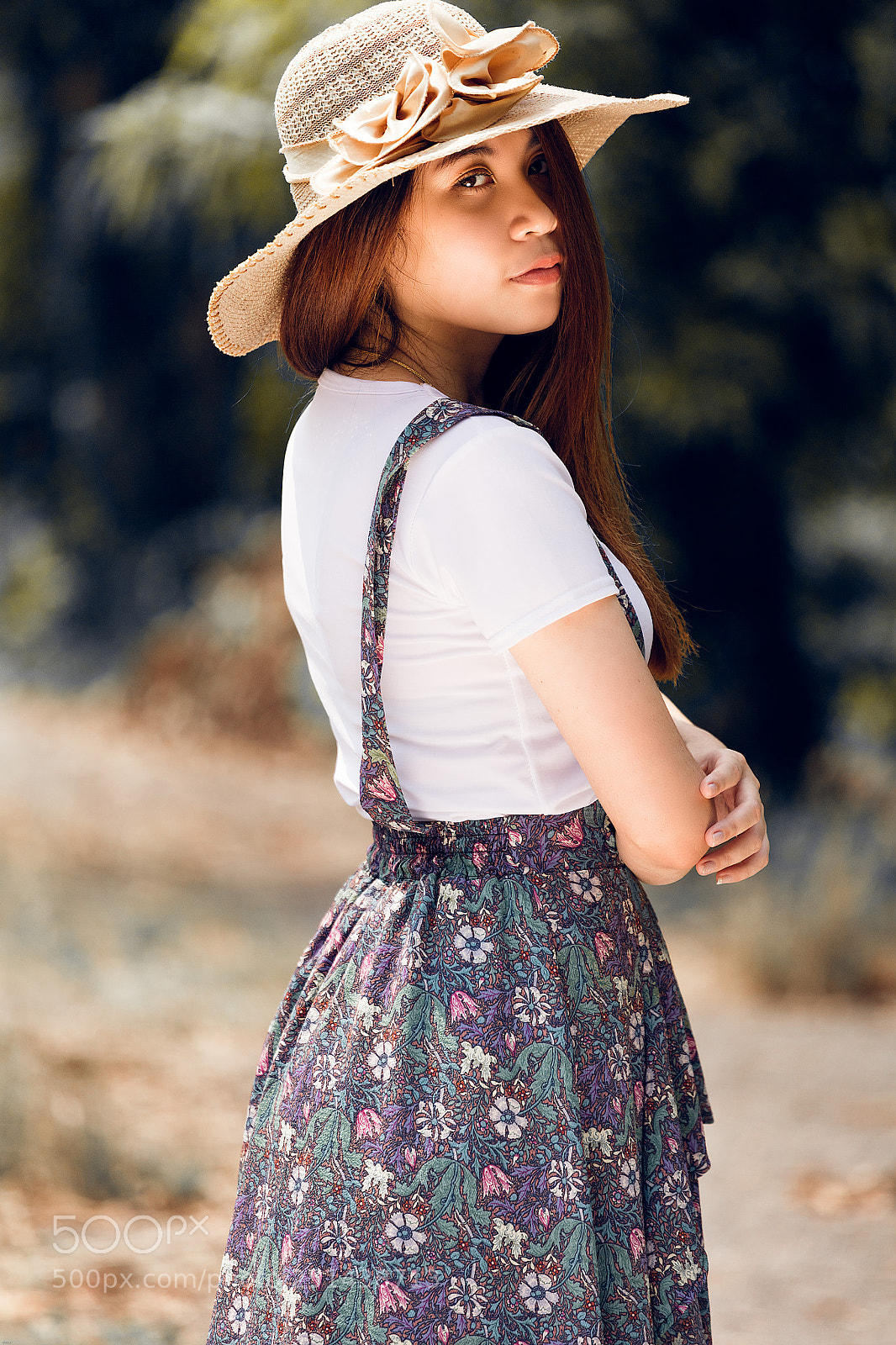 Canon EOS 5DS R sample photo. Girl in the farm photography