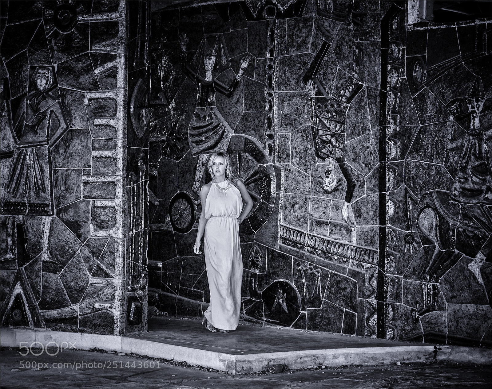 Canon EOS 70D sample photo. Lost in the ruin photography