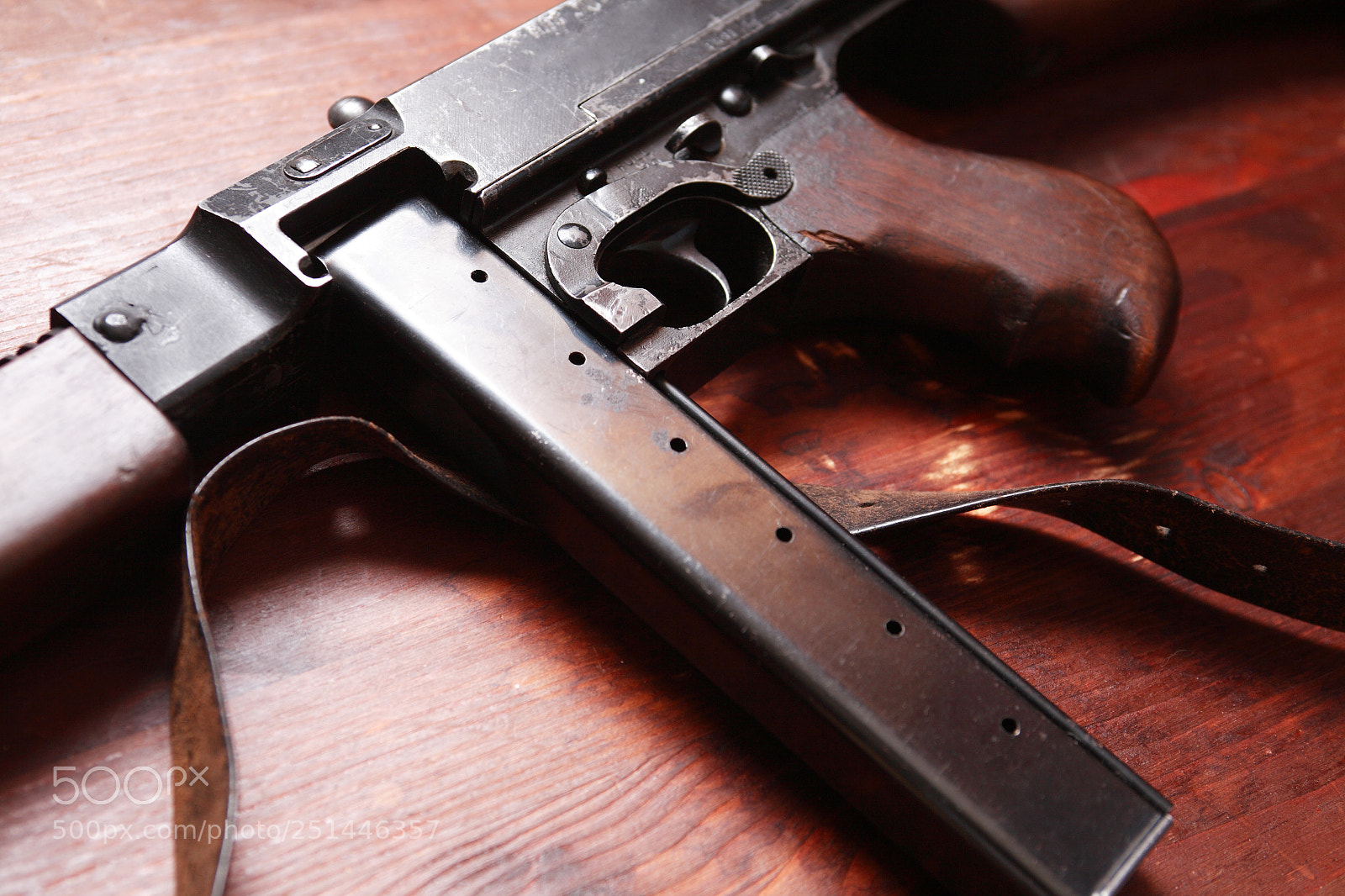 Canon EOS 5D sample photo. Submachine gun on wood photography